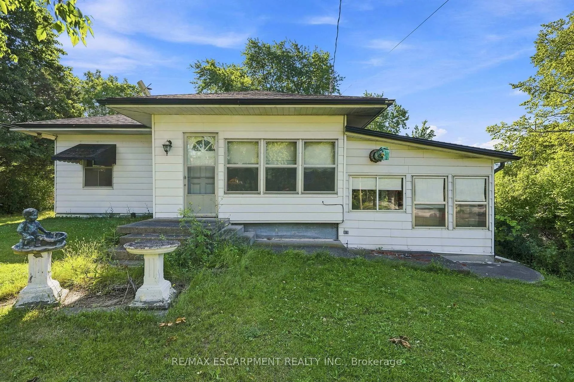 Photo 6 of 698 York Road, Hamilton, Dundas — HOMEH