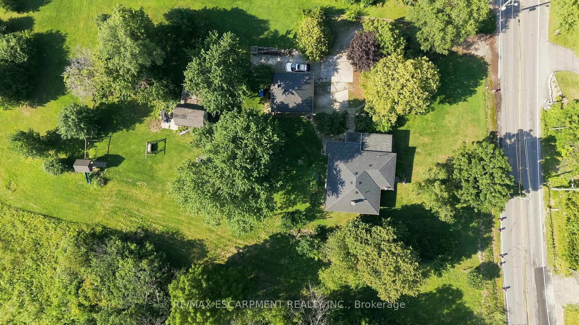Photo 17 of 698 York Road, Hamilton, Dundas — HOMEH