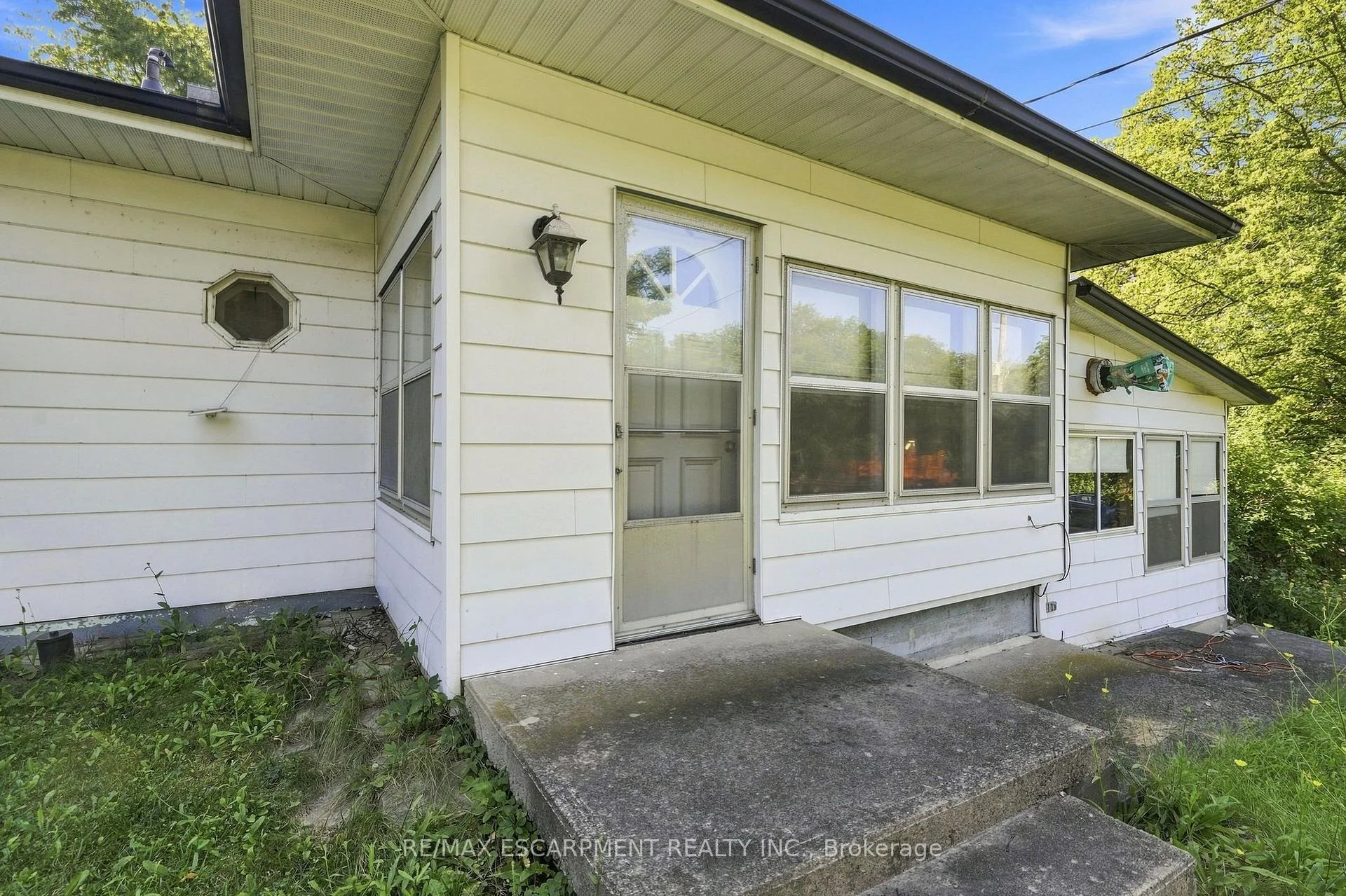 Photo 20 of 698 York Road, Hamilton, Dundas — HOMEH