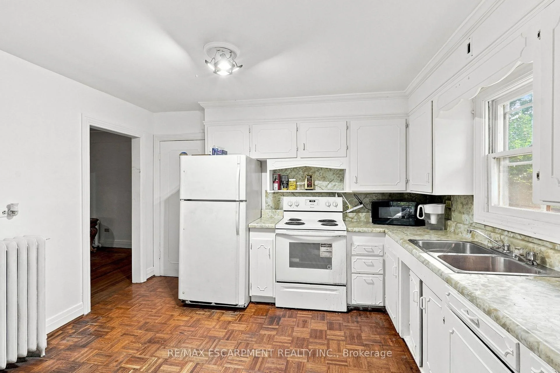 Photo 32 of 698 York Road, Hamilton, Dundas — HOMEH