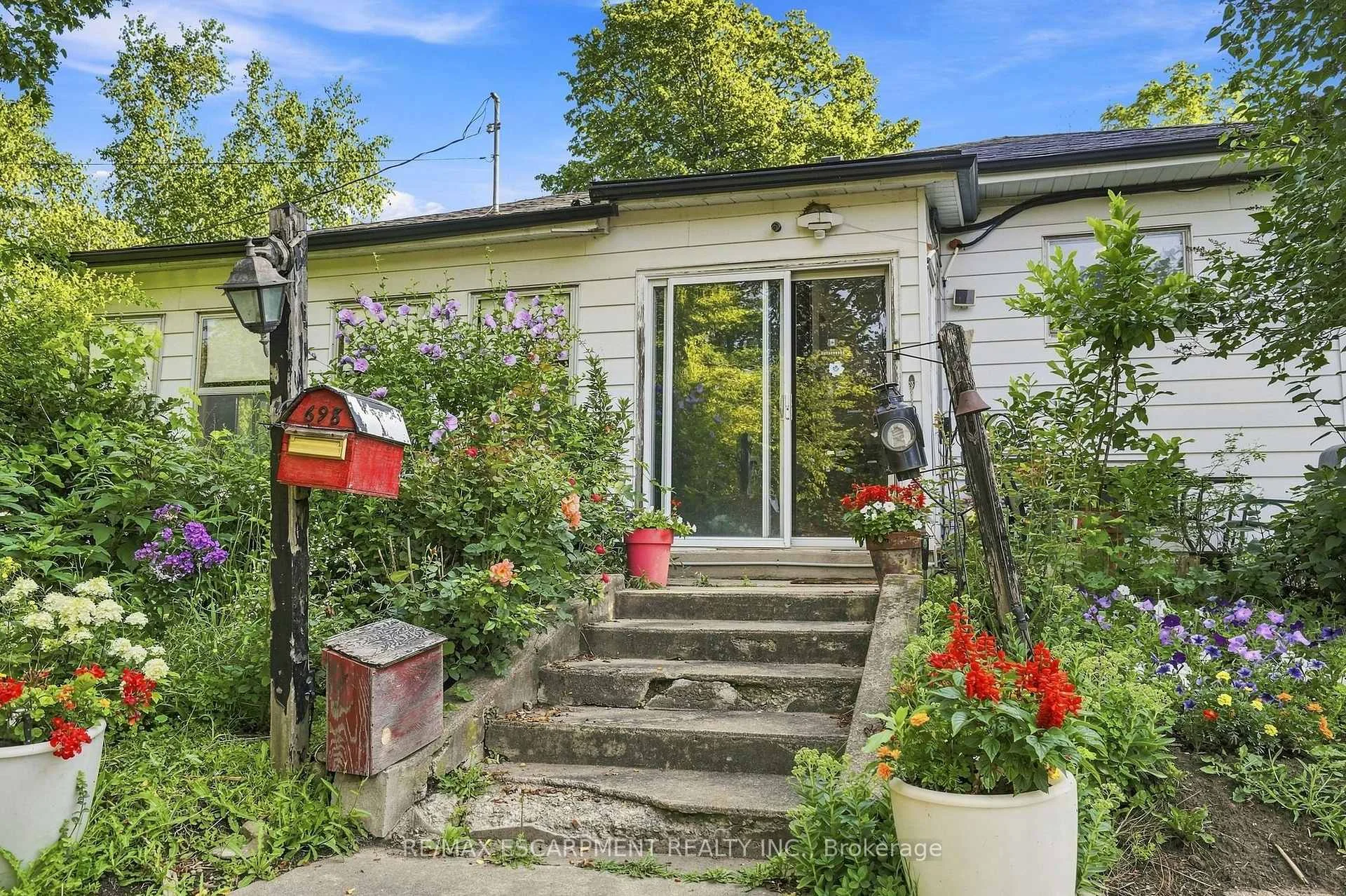 Photo 84 of 698 York Road, Hamilton, Dundas — HOMEH