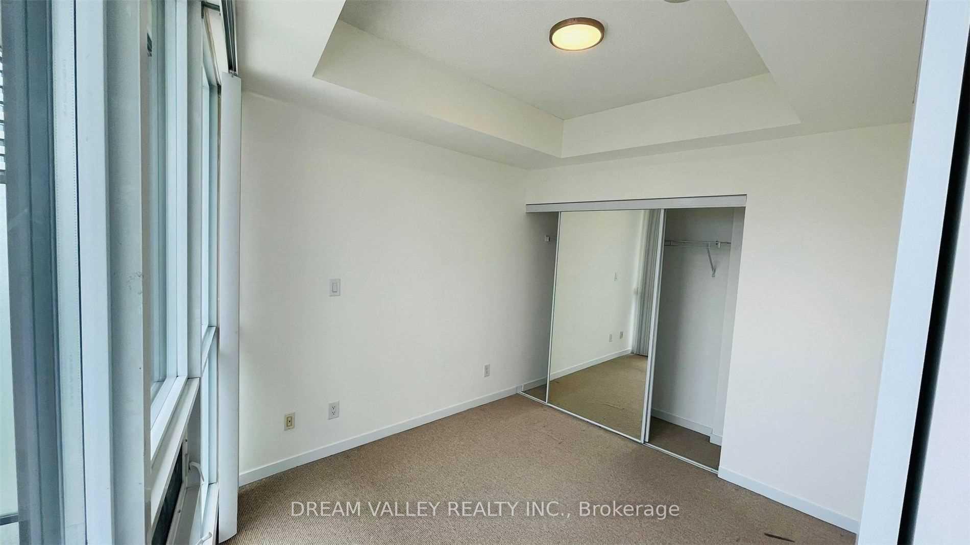 Photo 6 of Unit 3908, 65 Bremner Boulevard, Toronto, Waterfront Communities — HOMEH