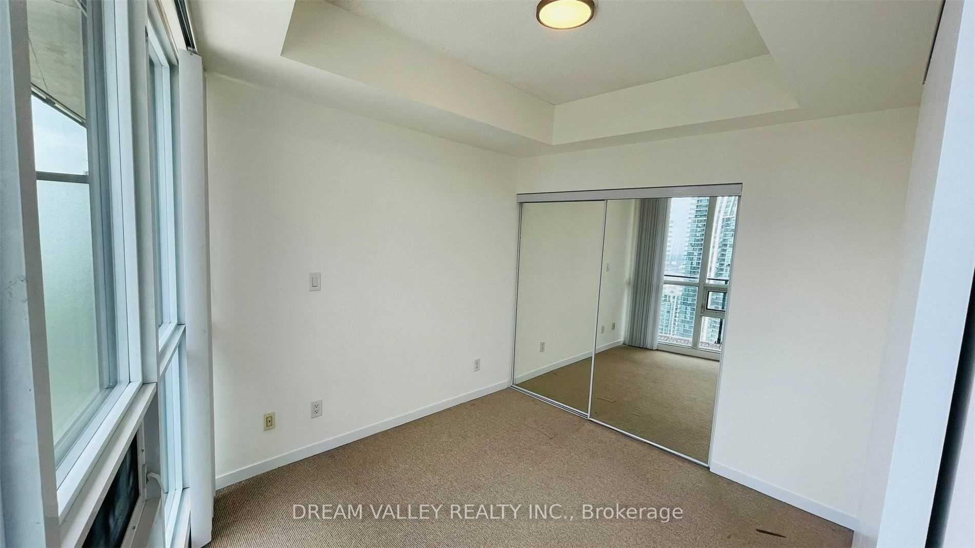 Photo 7 of Unit 3908, 65 Bremner Boulevard, Toronto, Waterfront Communities — HOMEH
