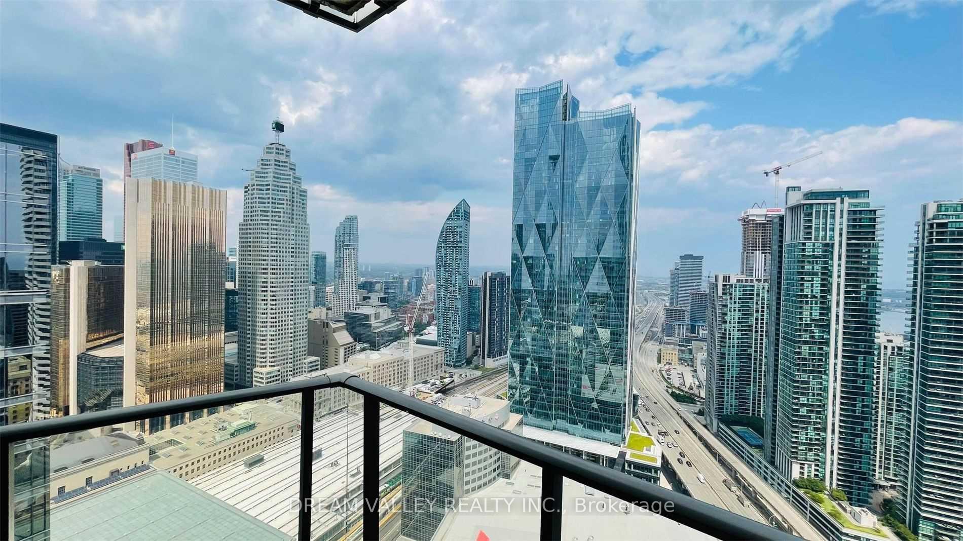 Photo 9 of Unit 3908, 65 Bremner Boulevard, Toronto, Waterfront Communities — HOMEH
