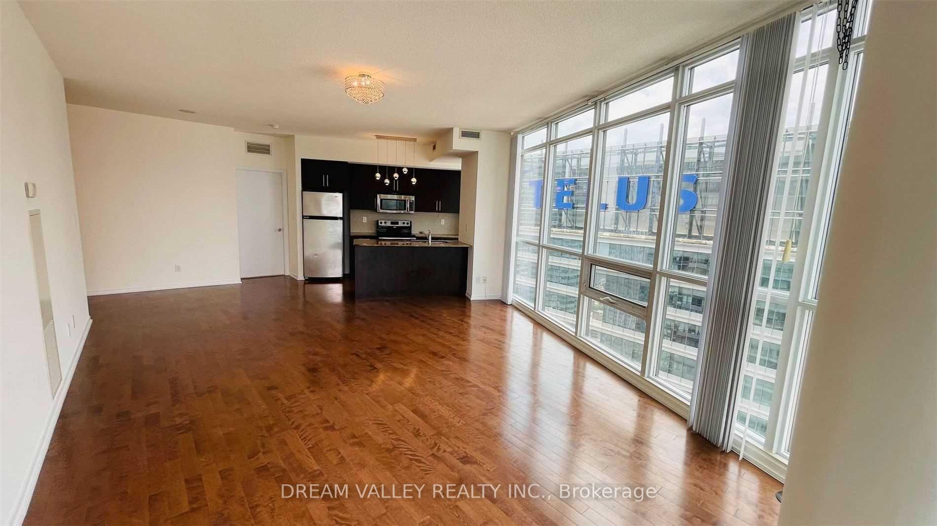 Photo 12 of Unit 3908, 65 Bremner Boulevard, Toronto, Waterfront Communities — HOMEH