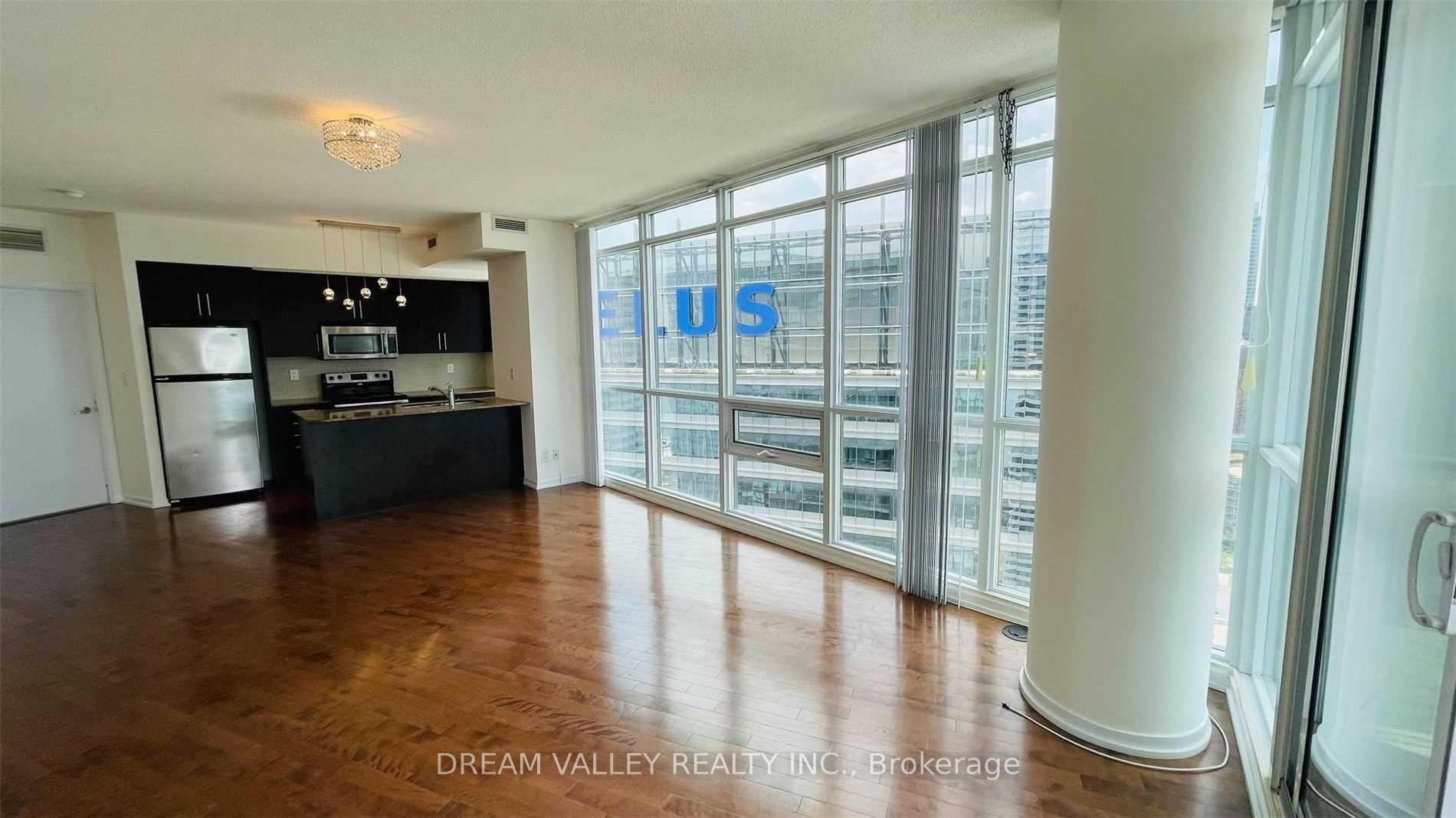 Photo 13 of Unit 3908, 65 Bremner Boulevard, Toronto, Waterfront Communities — HOMEH