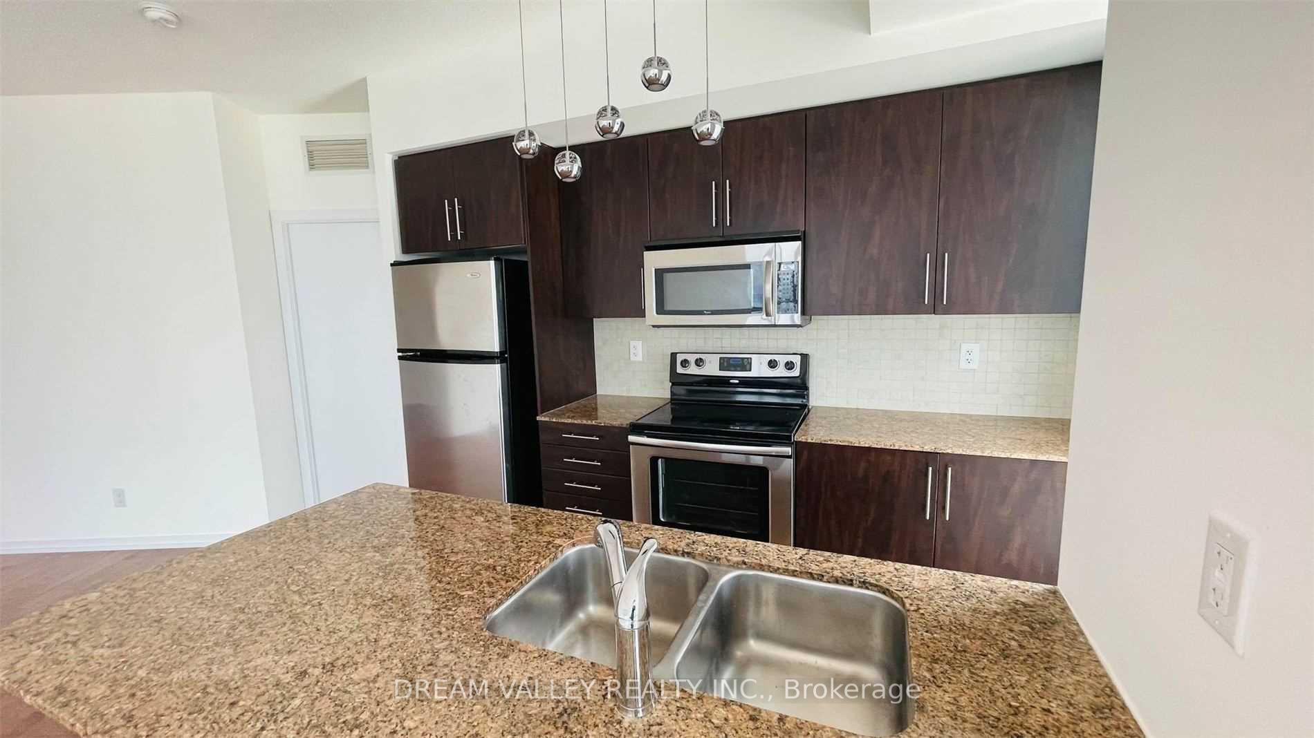Photo 14 of Unit 3908, 65 Bremner Boulevard, Toronto, Waterfront Communities — HOMEH