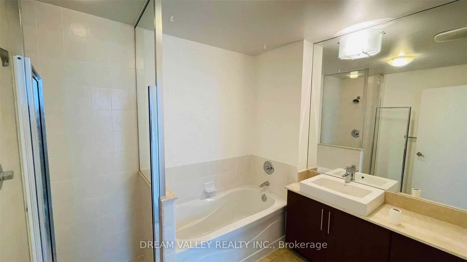 Photo 22 of Unit 3908, 65 Bremner Boulevard, Toronto, Waterfront Communities — HOMEH
