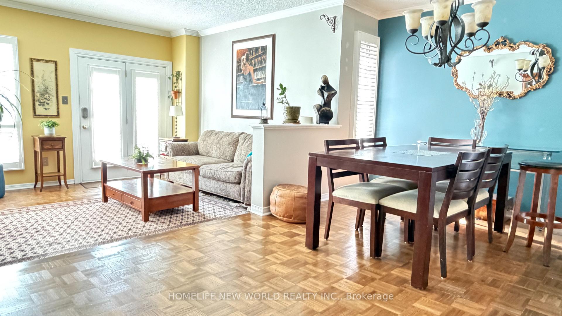 Photo 3 of 5 Doral Gate, Markham, Royal Orchard — HOMEH