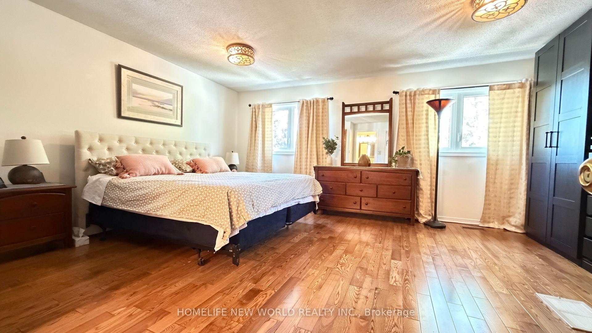 Photo 12 of 5 Doral Gate, Markham, Royal Orchard — HOMEH