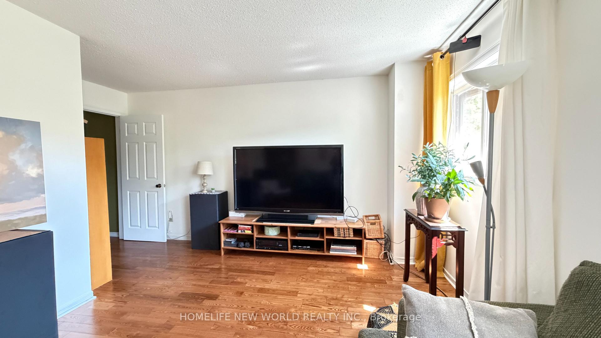 Photo 17 of 5 Doral Gate, Markham, Royal Orchard — HOMEH