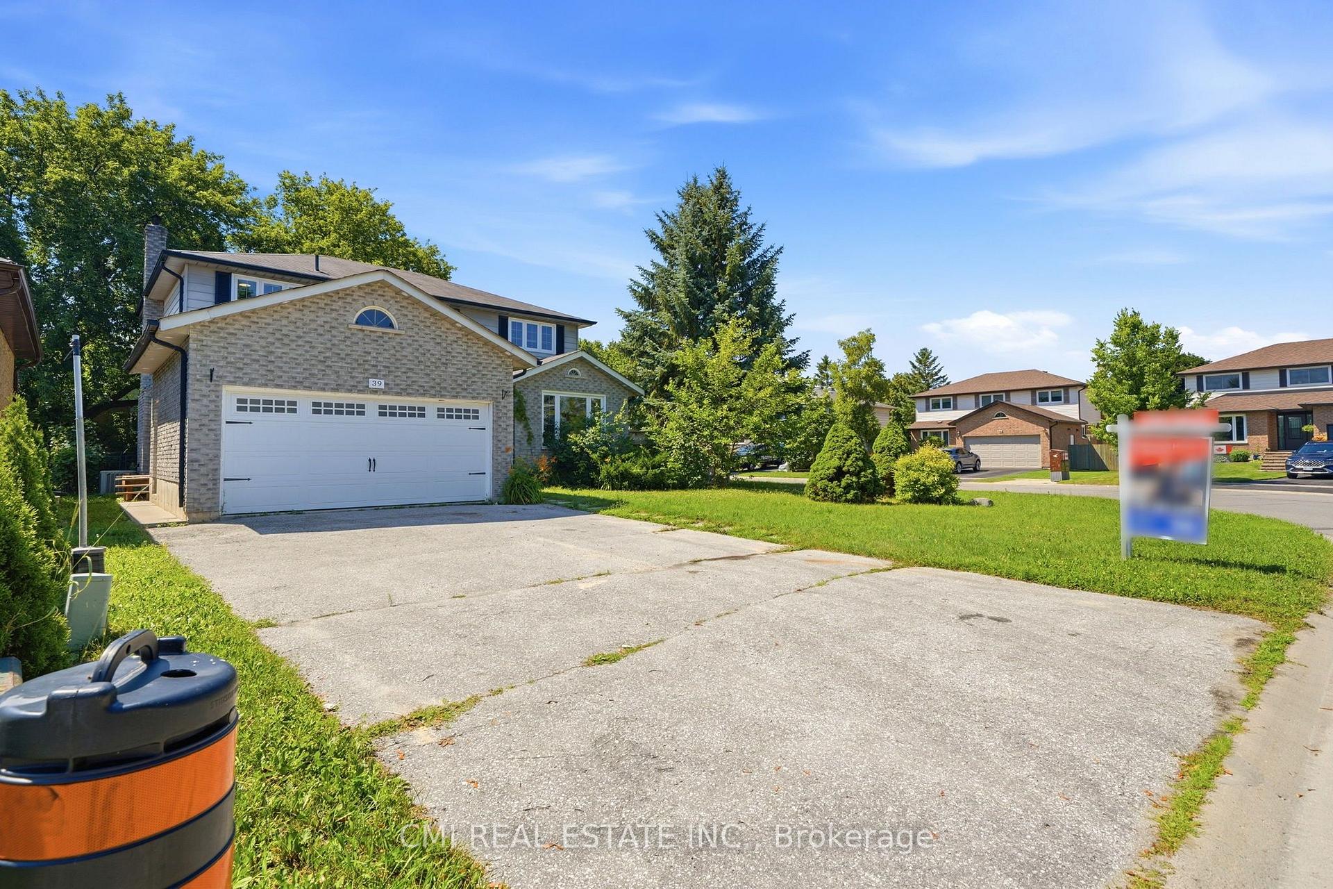 Photo 3 of 39 Camrose Drive, Georgina, Keswick South — HOMEH