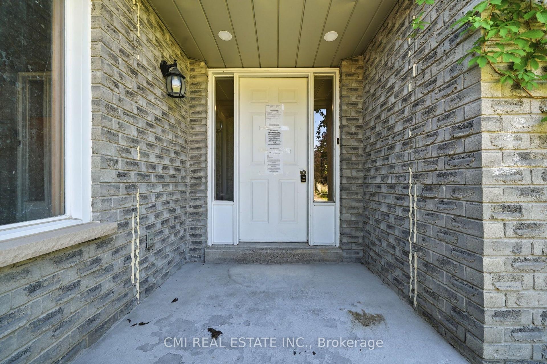 Photo 5 of 39 Camrose Drive, Georgina, Keswick South — HOMEH