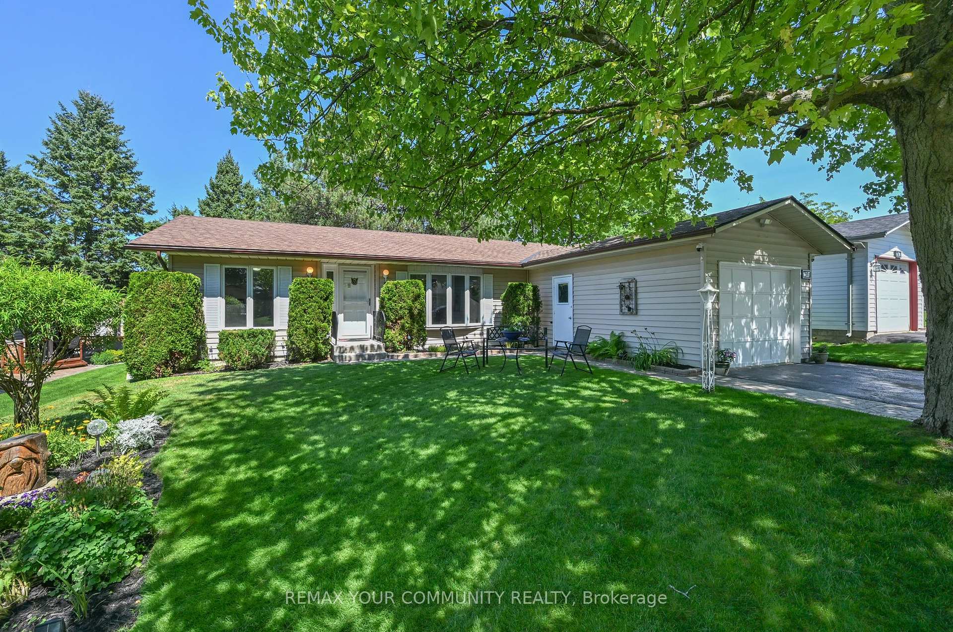 Photo of 76 Tecumseth Pines Drive