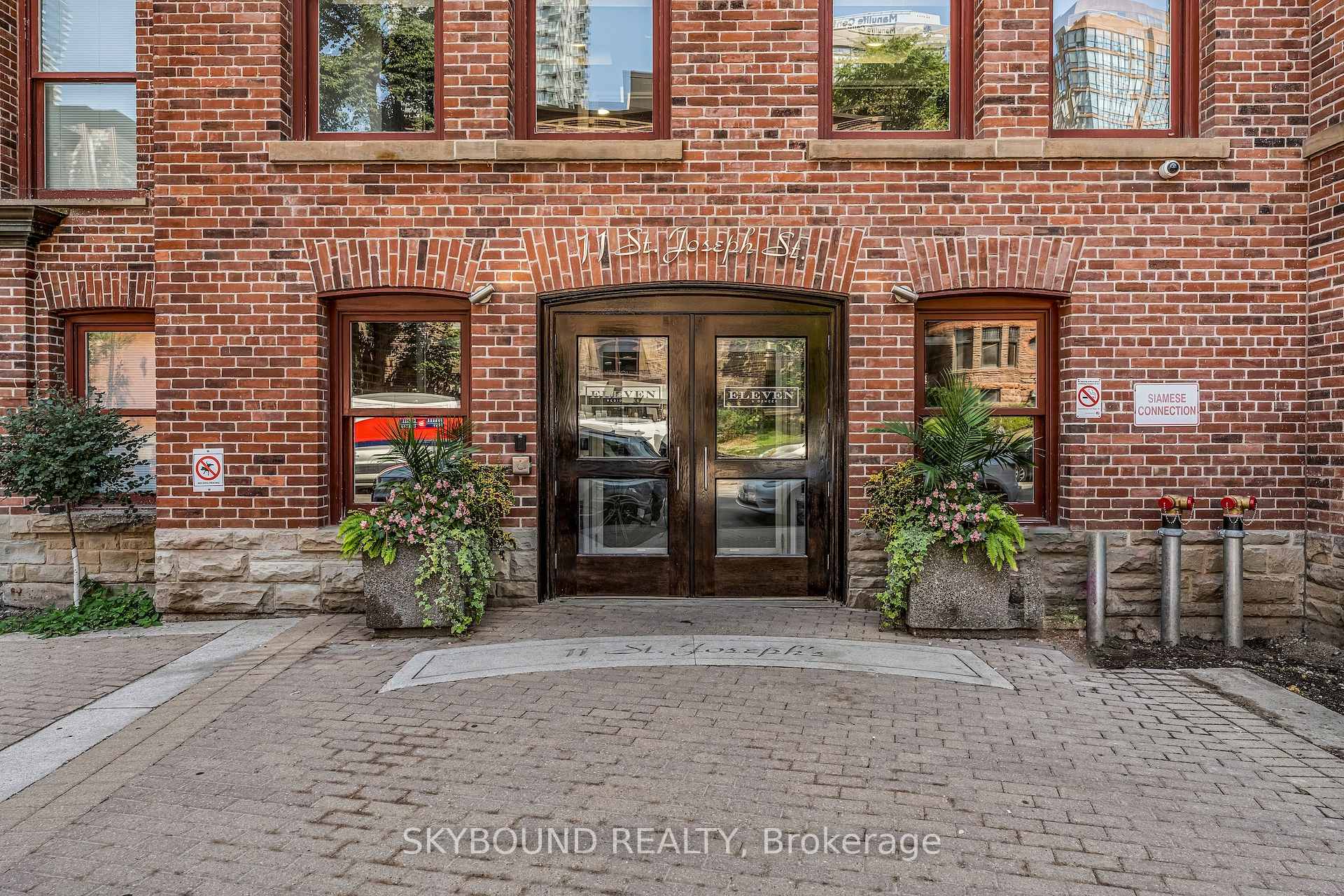 Photo 3 of Unit 505, 11 St Joseph Street, Toronto, Bay Street Corridor — HOMEH