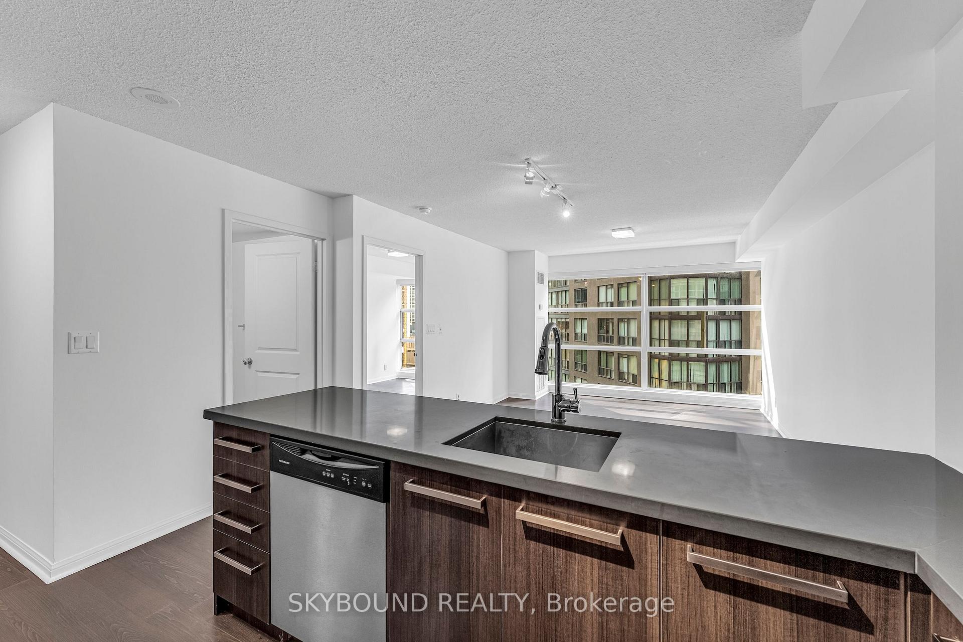 Photo 7 of Unit 505, 11 St Joseph Street, Toronto, Bay Street Corridor — HOMEH