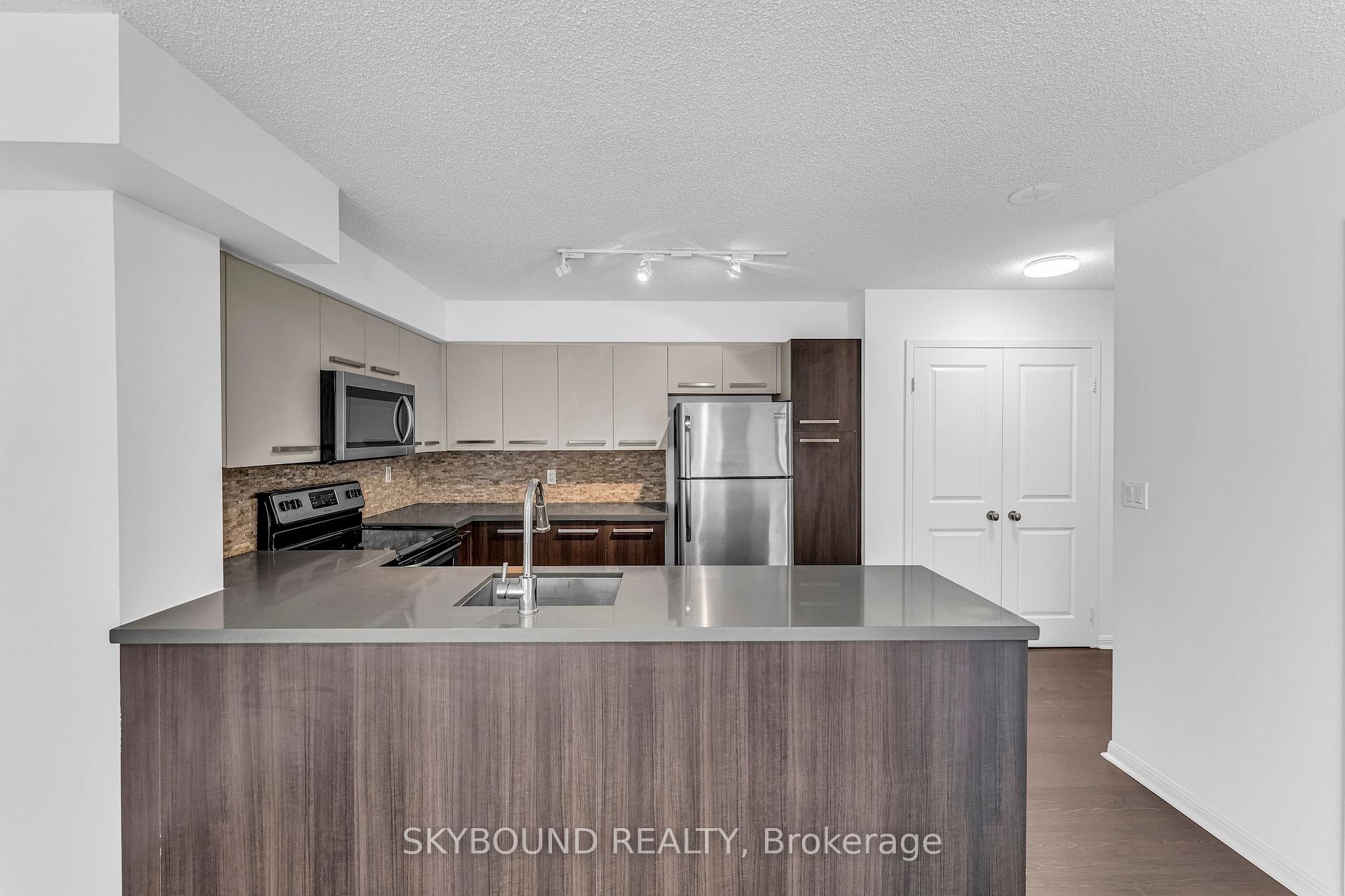 Photo 9 of Unit 505, 11 St Joseph Street, Toronto, Bay Street Corridor — HOMEH