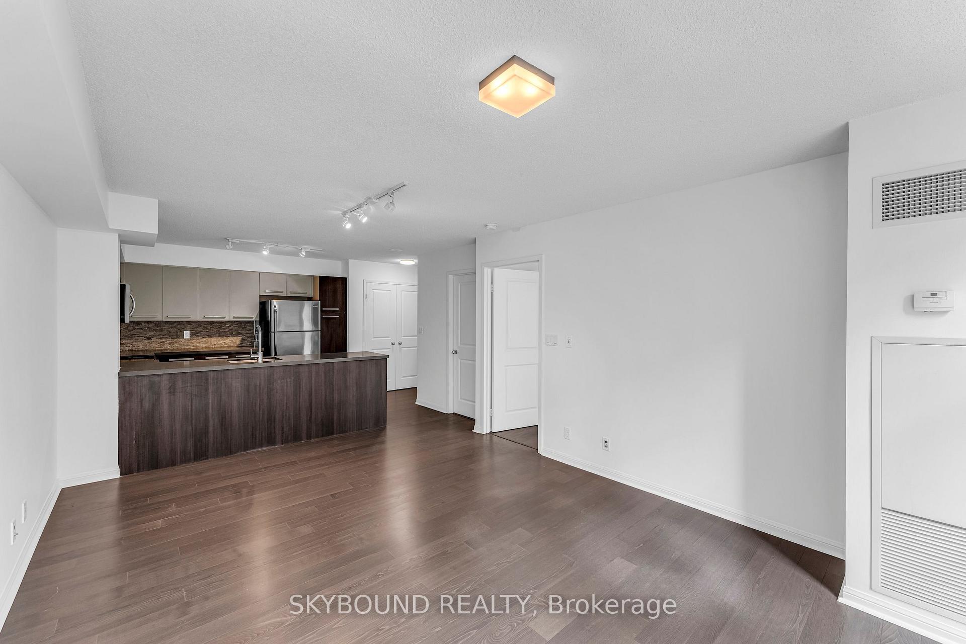 Photo 11 of Unit 505, 11 St Joseph Street, Toronto, Bay Street Corridor — HOMEH