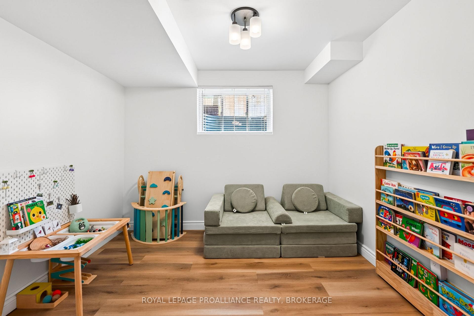 Photo 37 of 1526 Albany Drive, Kingston, City Northwest — HOMEH