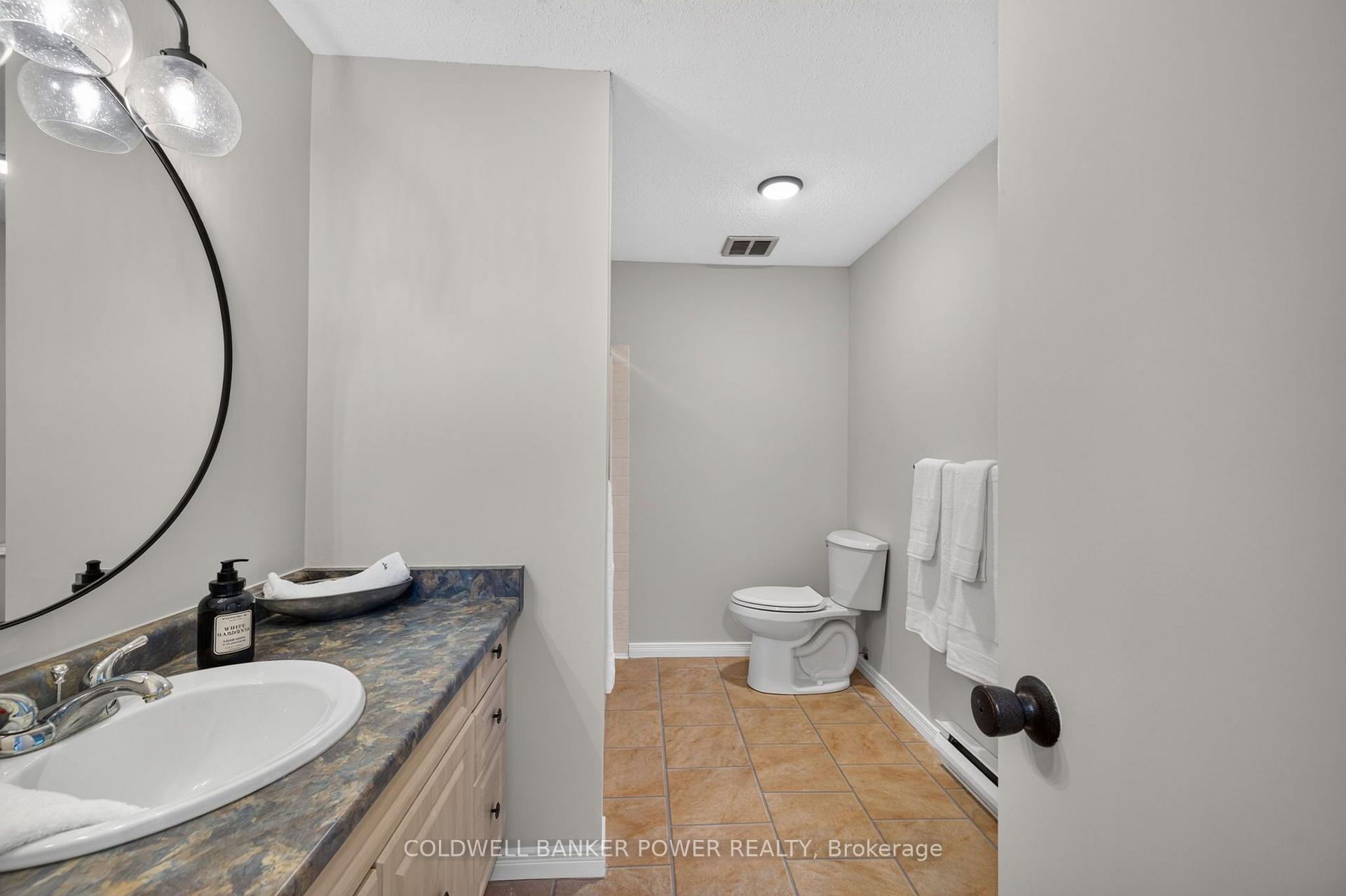 Photo 24 of 112 Monmore Road, London, North F — HOMEH