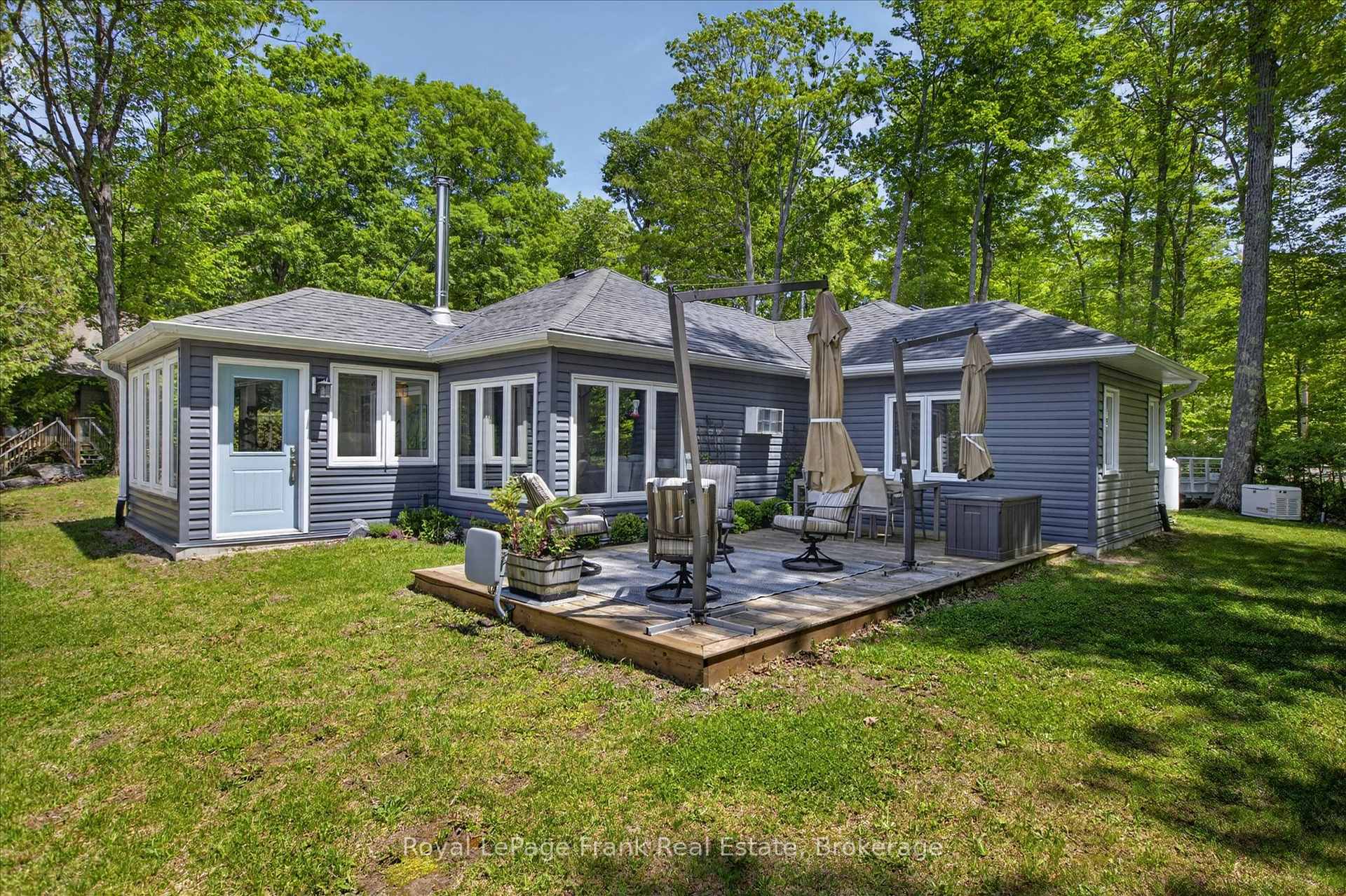 Photo 9 of 944 Birchcliff Drive, Douro-Dummer — HOMEH
