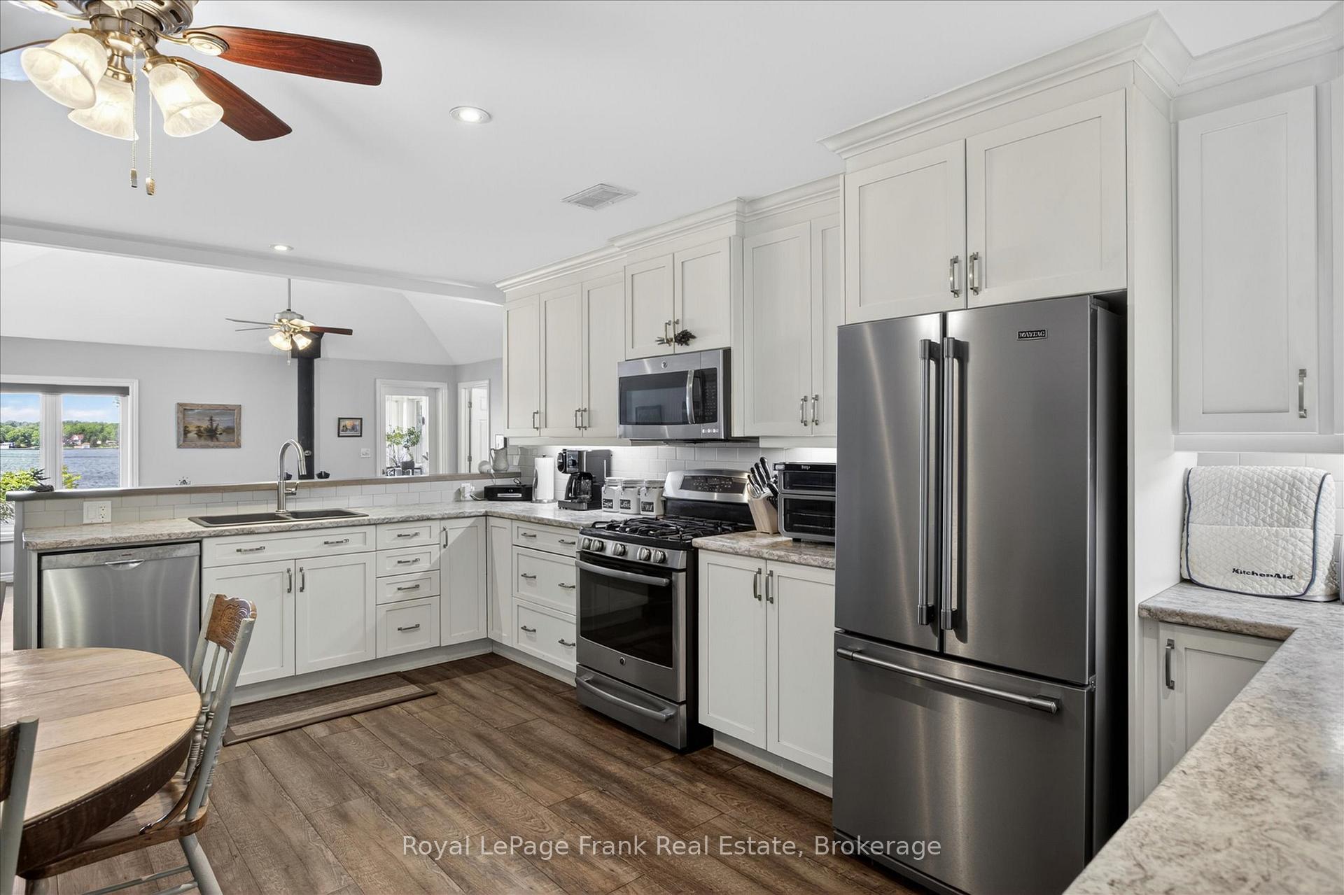 Photo 13 of 944 Birchcliff Drive, Douro-Dummer — HOMEH