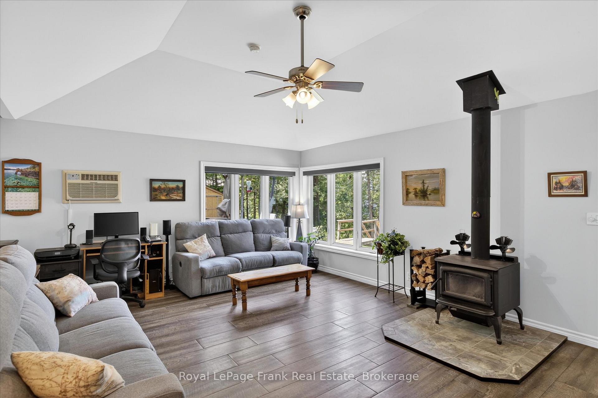 Photo 18 of 944 Birchcliff Drive, Douro-Dummer — HOMEH