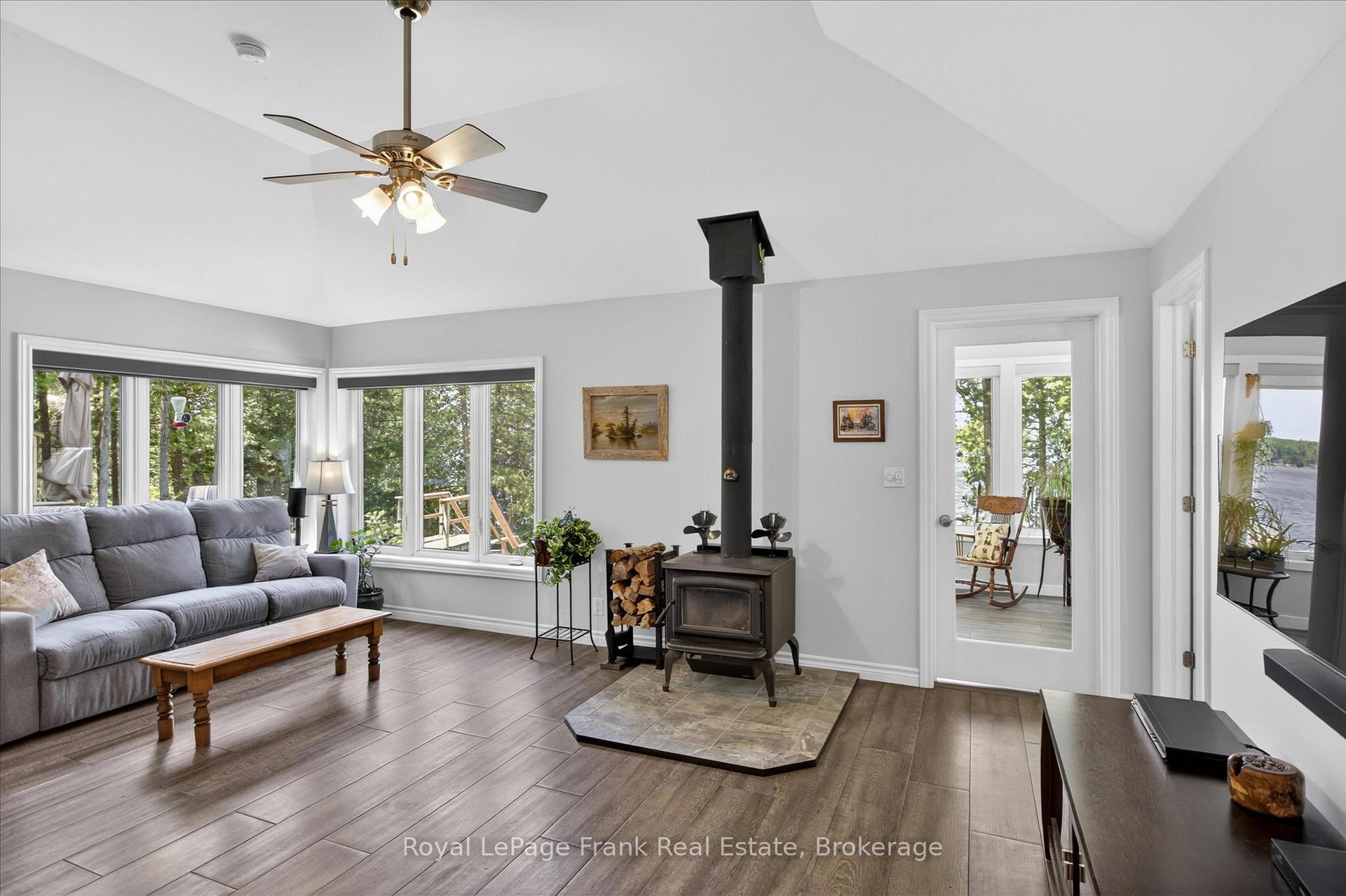 Photo 19 of 944 Birchcliff Drive, Douro-Dummer — HOMEH