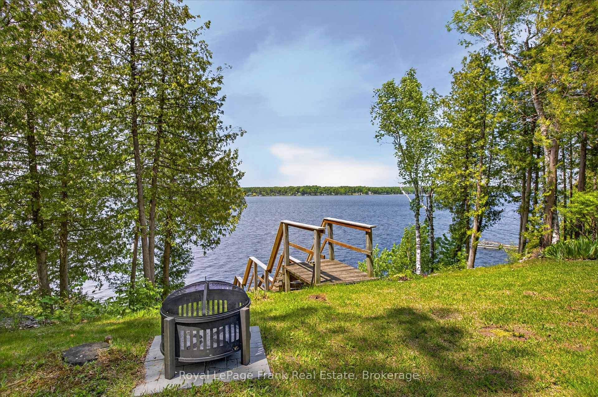 Photo 33 of 944 Birchcliff Drive, Douro-Dummer — HOMEH