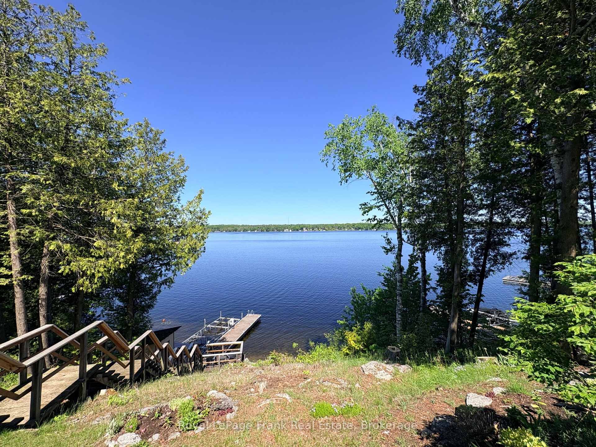 Photo 34 of 944 Birchcliff Drive, Douro-Dummer — HOMEH