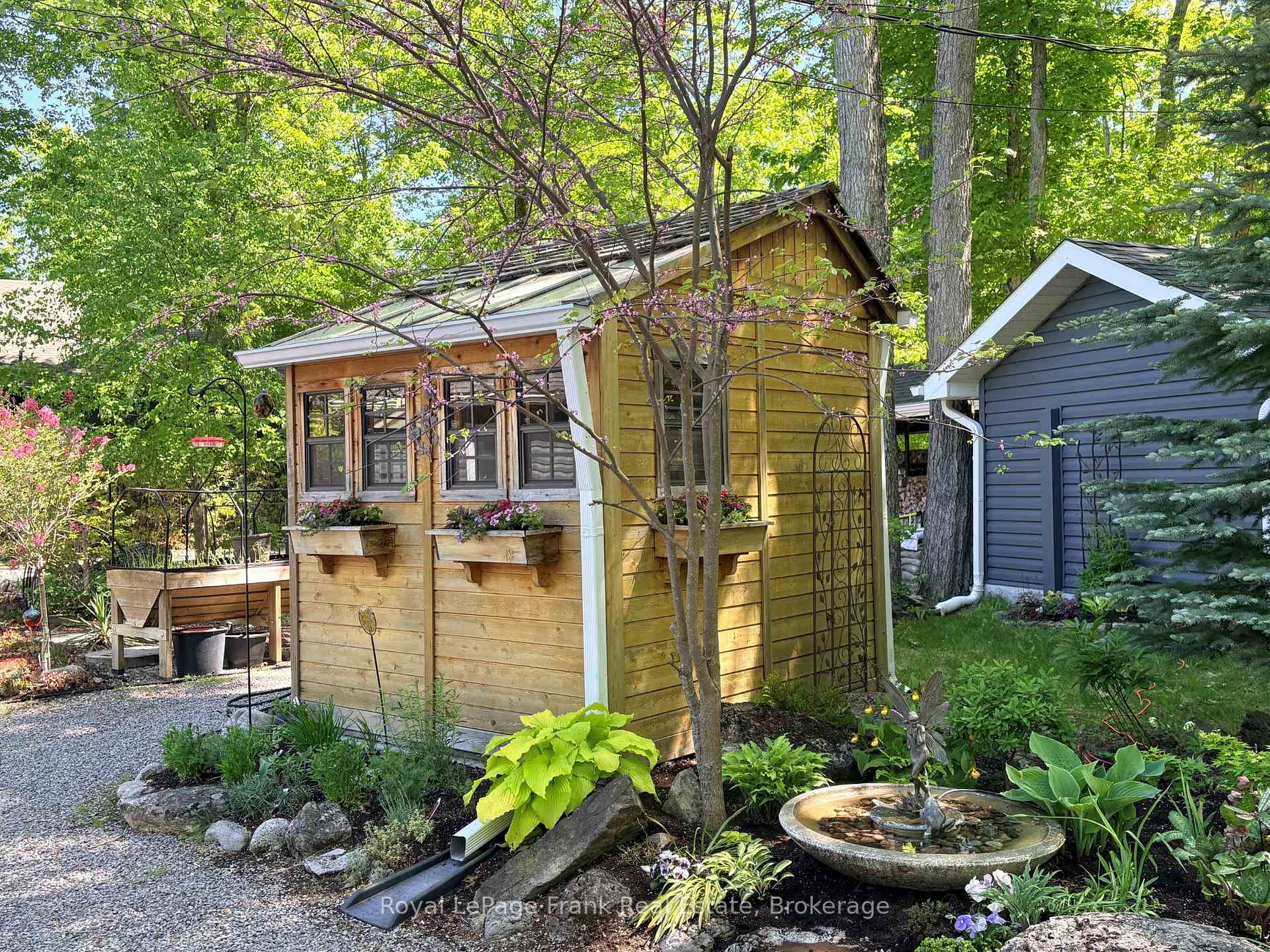 Photo 41 of 944 Birchcliff Drive, Douro-Dummer — HOMEH