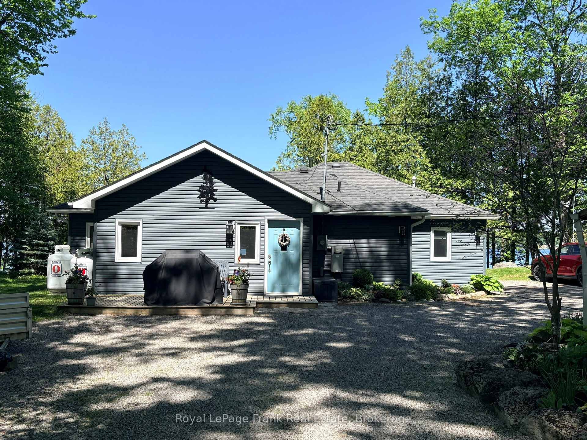 Photo 43 of 944 Birchcliff Drive, Douro-Dummer — HOMEH