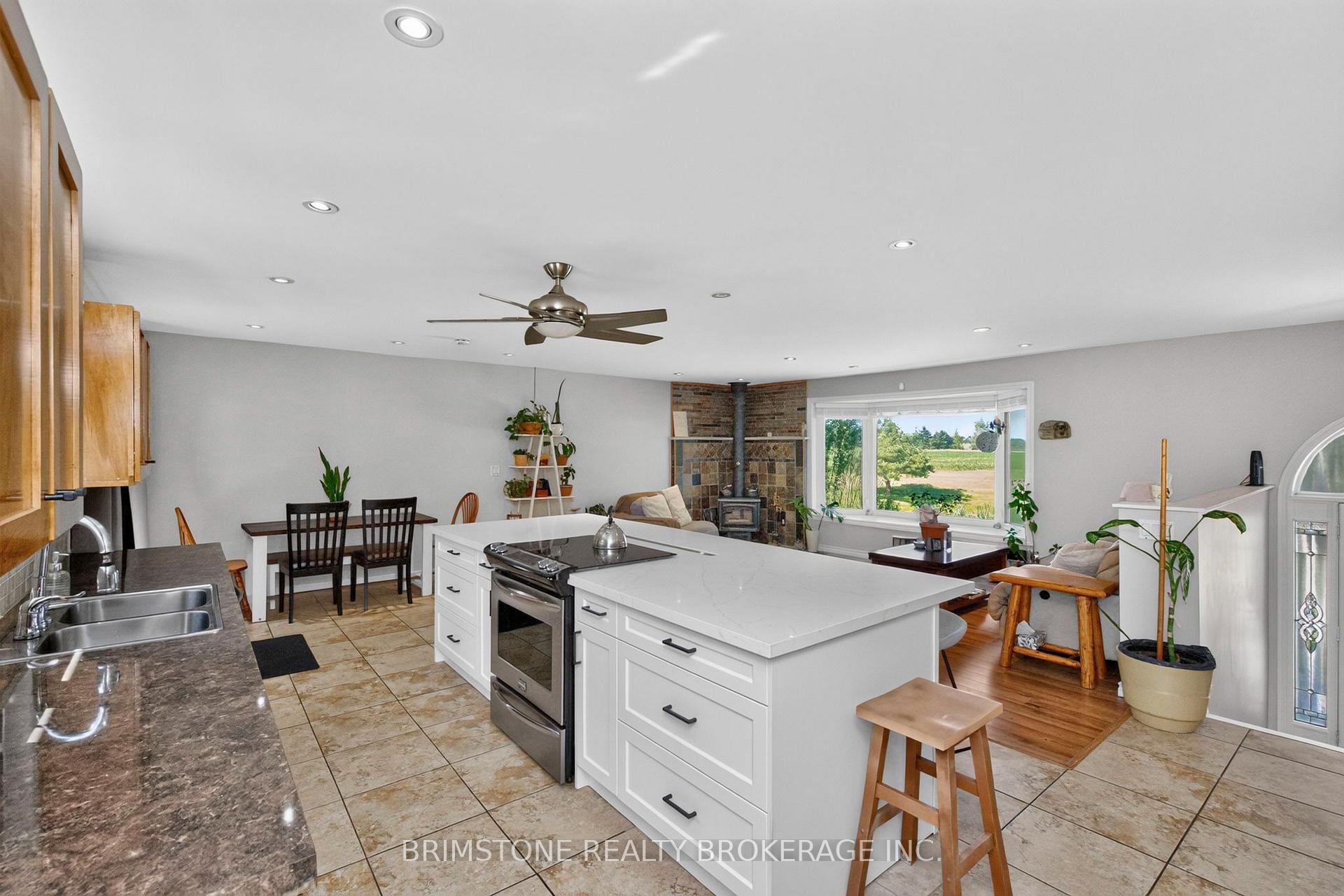 Photo 11 of 8231 56 County Road, Essa, Rural Essa — HOMEH