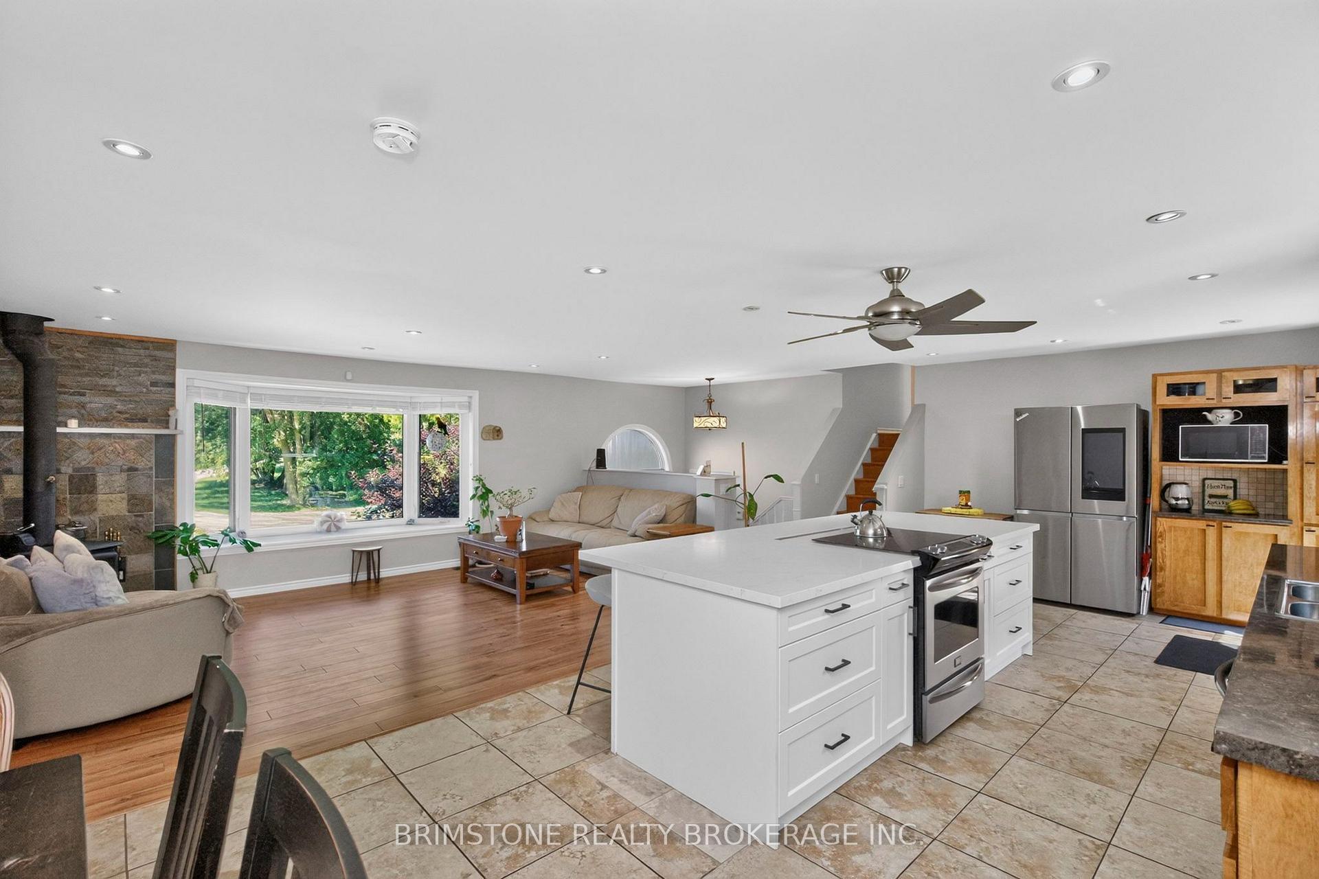 Photo 12 of 8231 56 County Road, Essa, Rural Essa — HOMEH