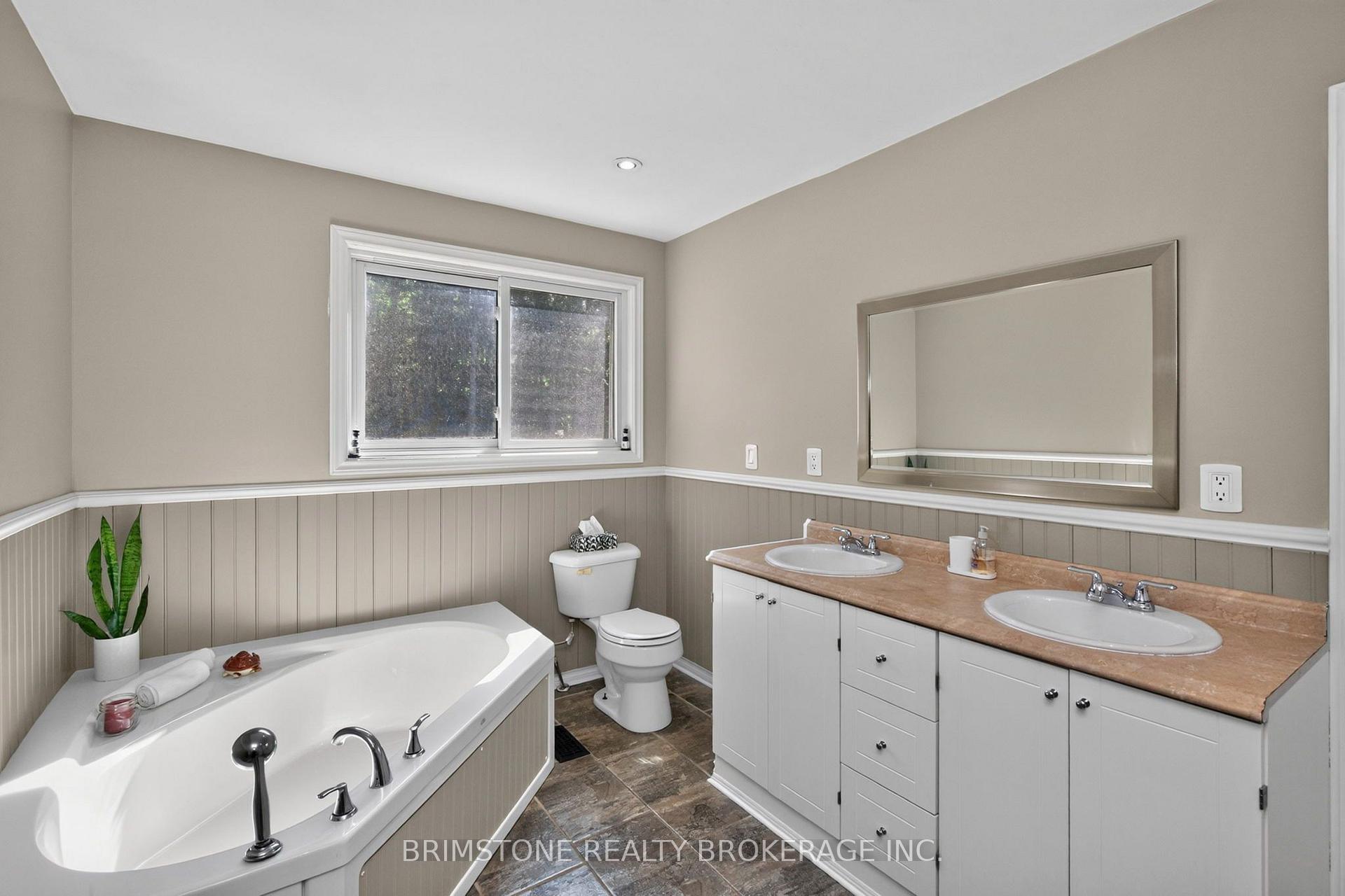 Photo 19 of 8231 56 County Road, Essa, Rural Essa — HOMEH