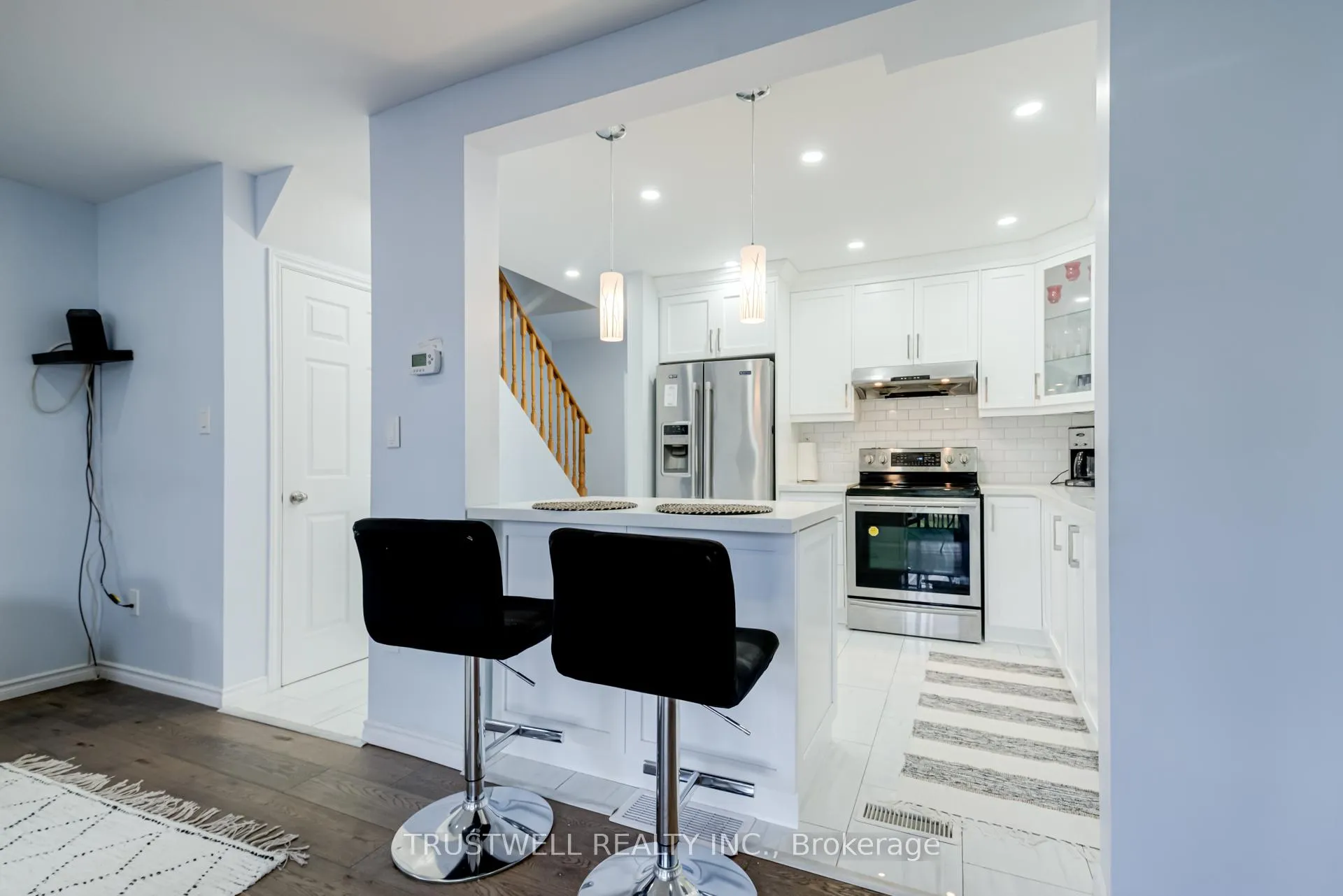 Photo 9 of 135 Laird Drive, Markham, Middlefield — HOMEH