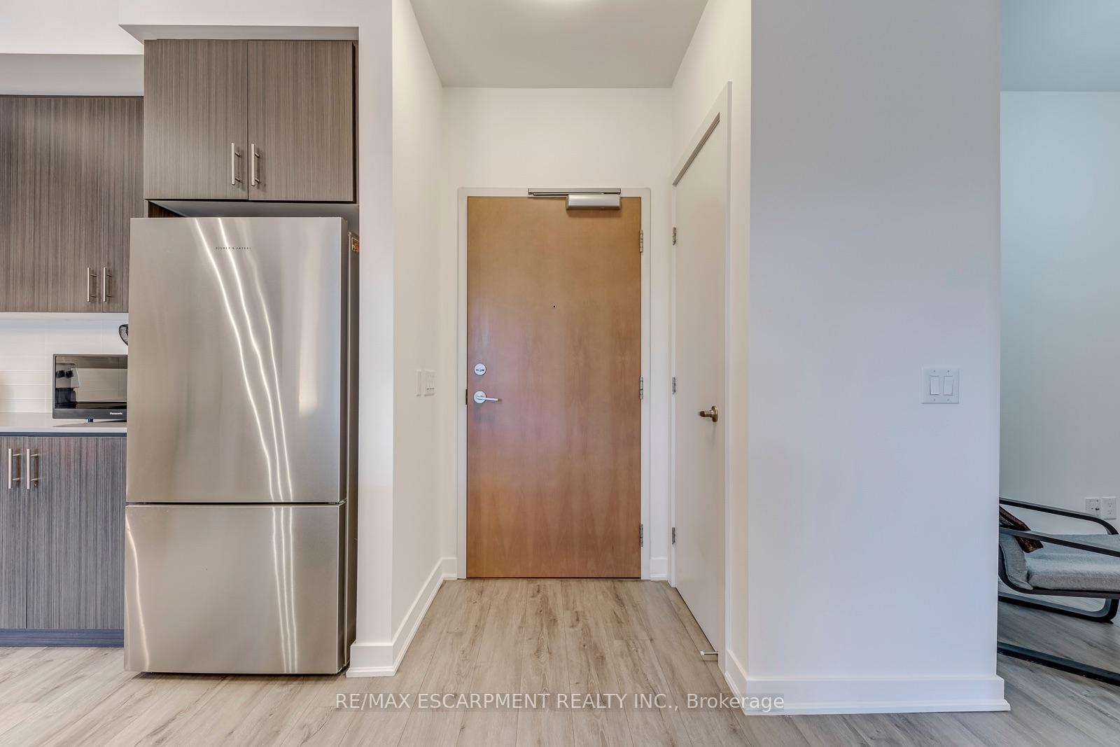 Photo 9 of Unit 303, 320 Plains Road E, Burlington, LaSalle — HOMEH