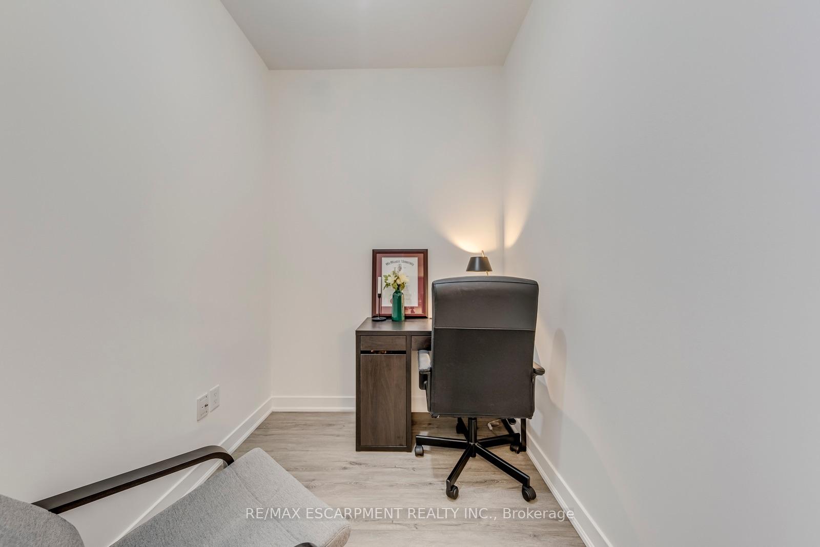 Photo 10 of Unit 303, 320 Plains Road E, Burlington, LaSalle — HOMEH