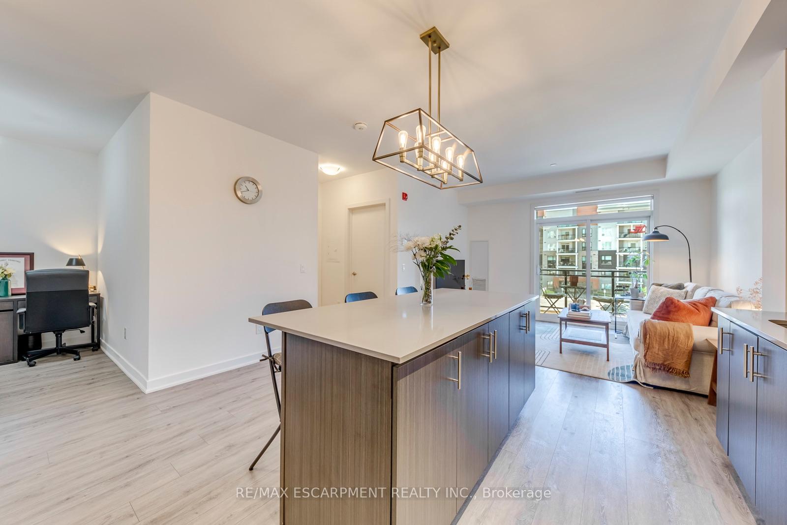 Photo 12 of Unit 303, 320 Plains Road E, Burlington, LaSalle — HOMEH