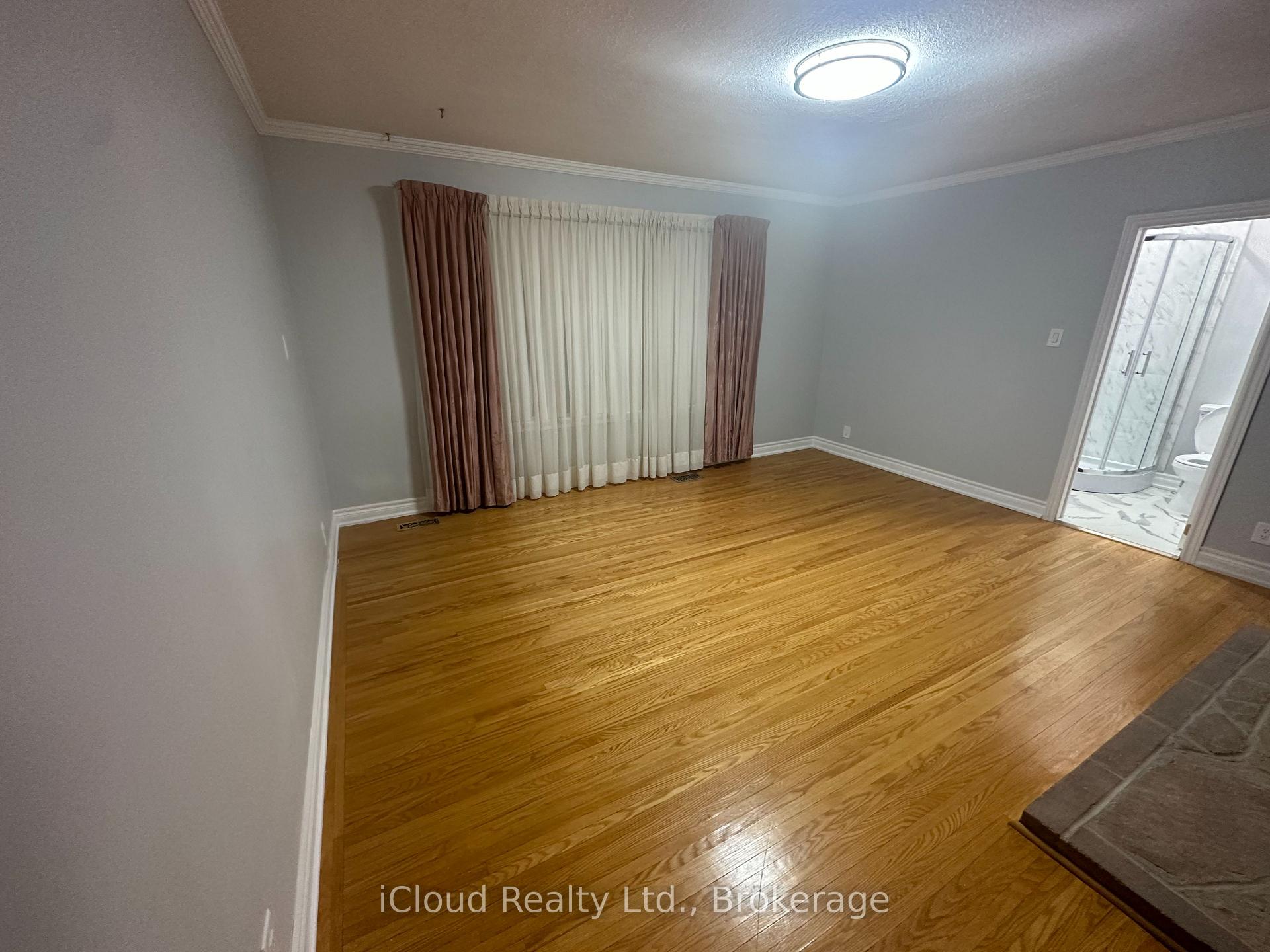 Photo 18 of Unit Main, 17 Sora Drive, Mississauga, Streetsville — HOMEH