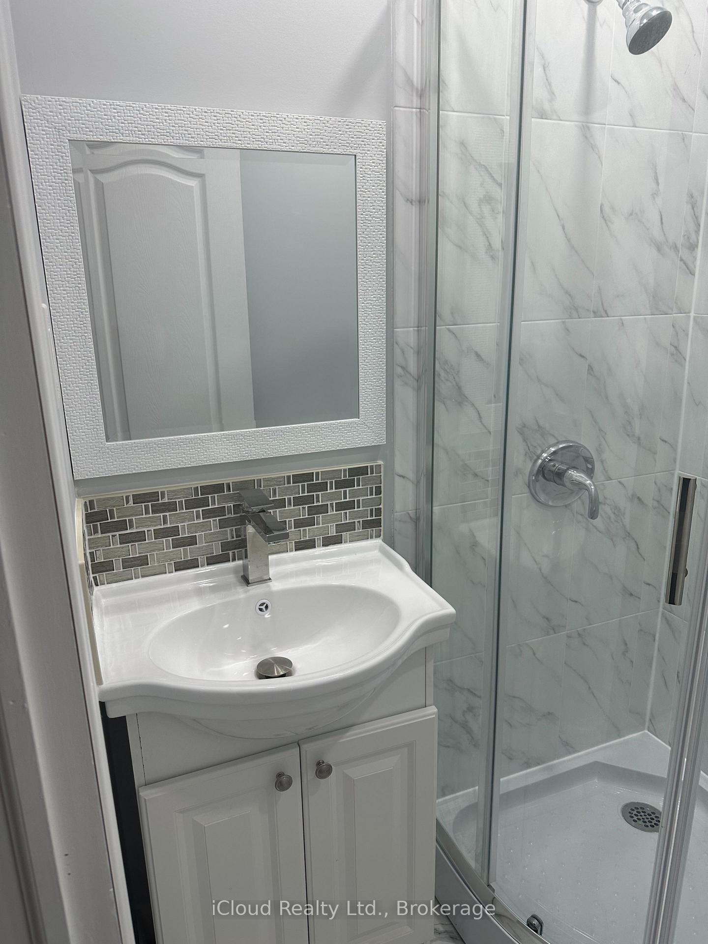Photo 21 of Unit Main, 17 Sora Drive, Mississauga, Streetsville — HOMEH