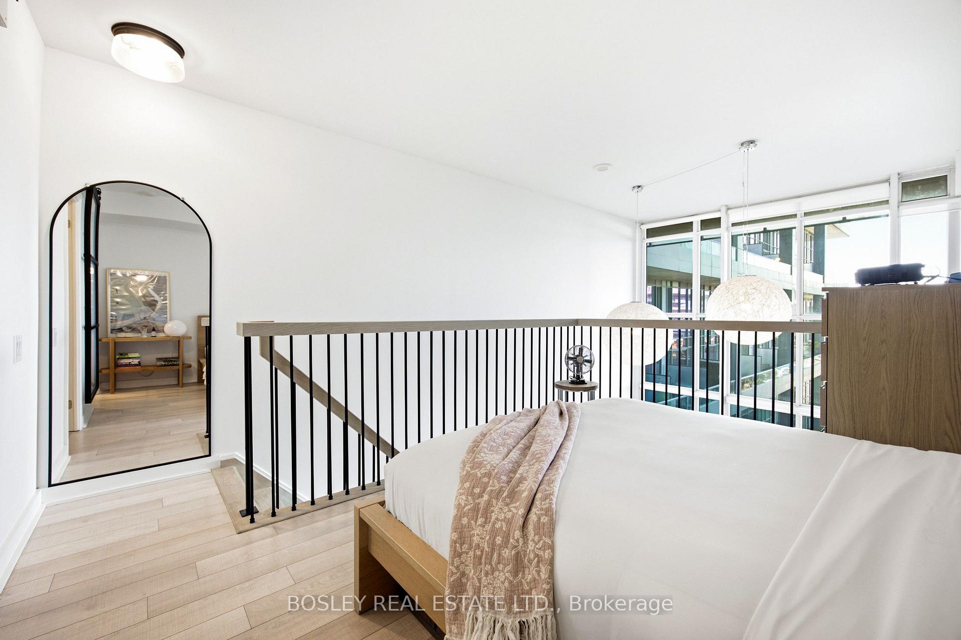 Photo 7 of Unit 302, 5 Hanna Avenue, Toronto, Niagara — HOMEH