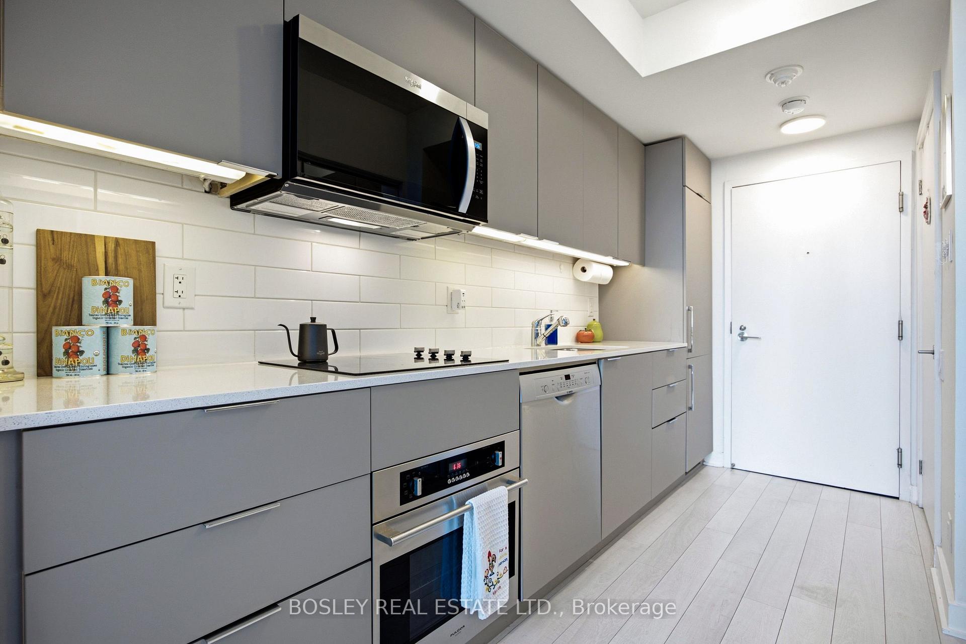 Photo 11 of Unit 302, 5 Hanna Avenue, Toronto, Niagara — HOMEH