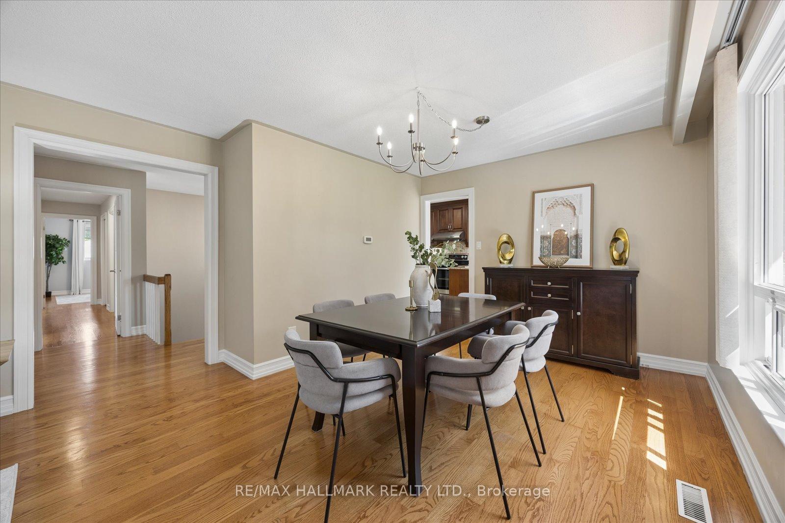 Photo 10 of 73 Fulbert Crescent, Scarborough, Agincourt South-Malvern West — HOMEH
