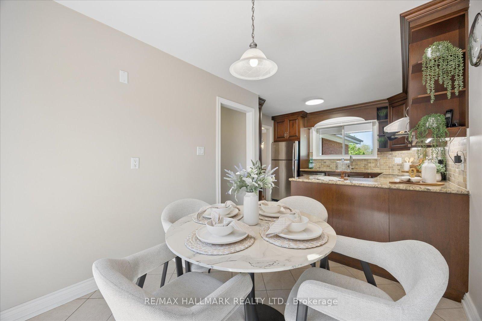 Photo 16 of 73 Fulbert Crescent, Scarborough, Agincourt South-Malvern West — HOMEH