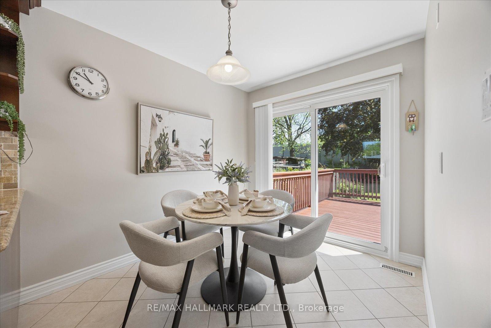 Photo 17 of 73 Fulbert Crescent, Scarborough, Agincourt South-Malvern West — HOMEH