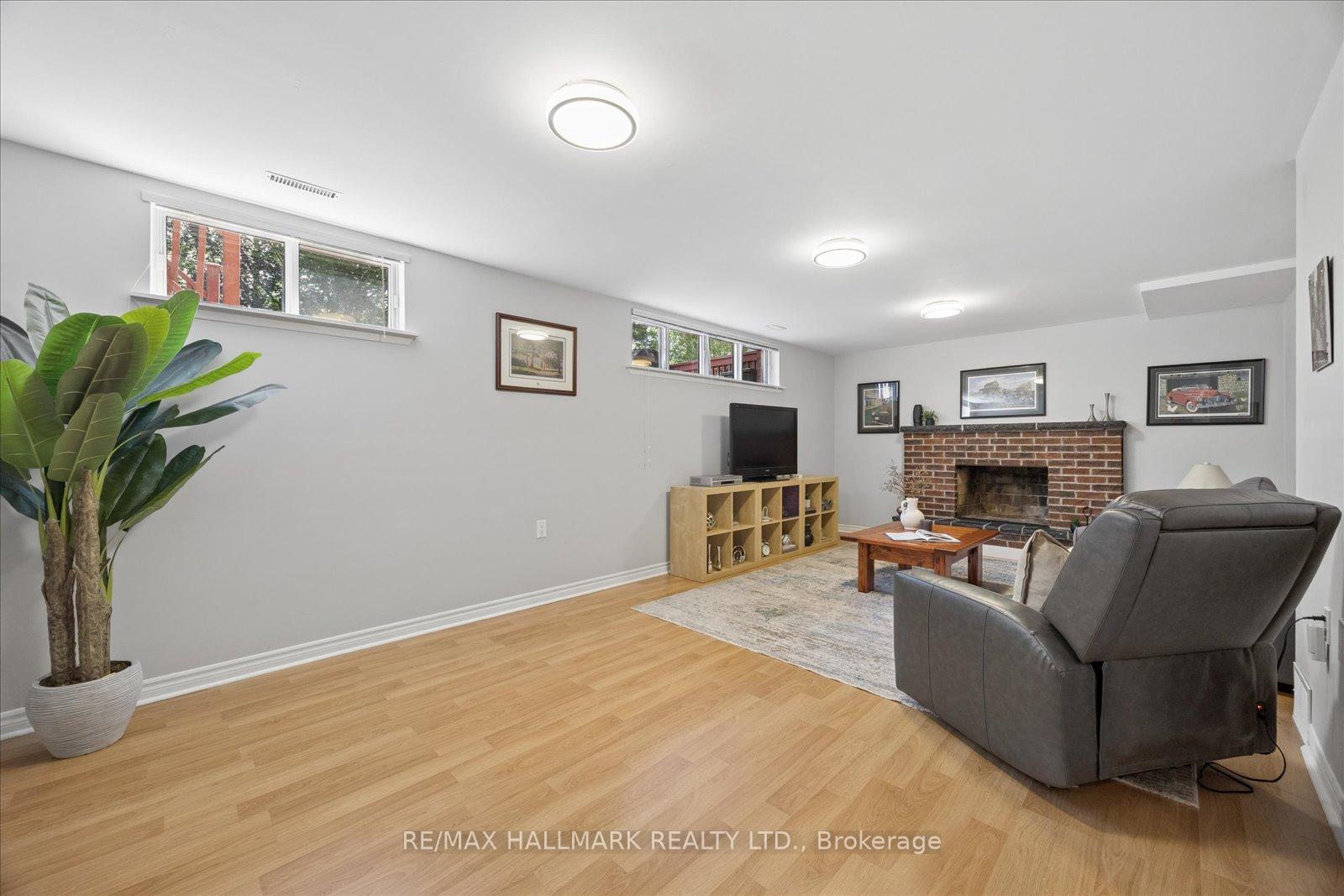Photo 29 of 73 Fulbert Crescent, Scarborough, Agincourt South-Malvern West — HOMEH