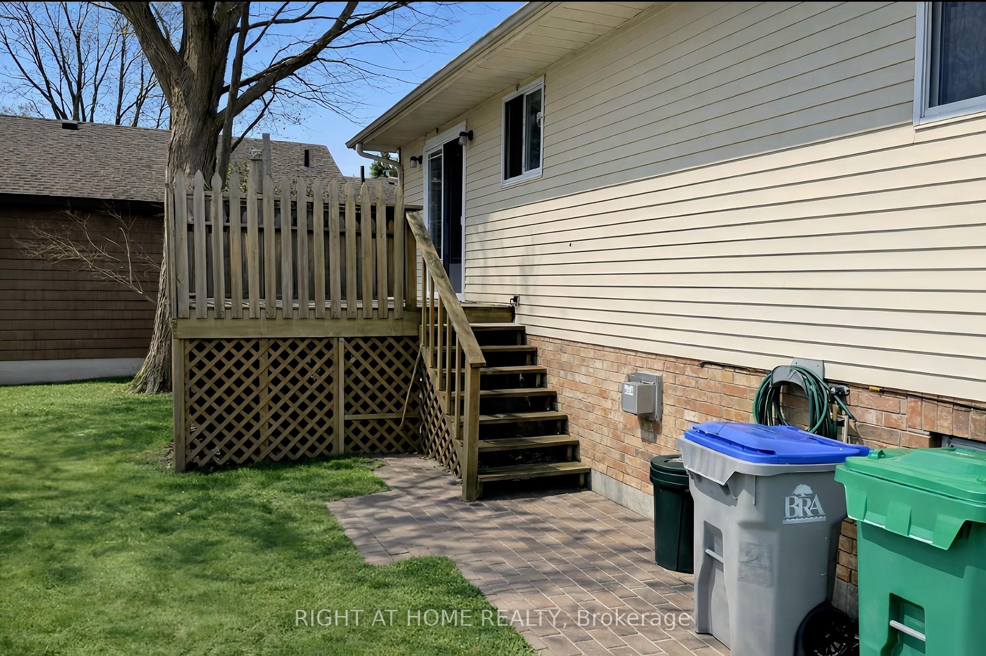 Photo 3 of 113 Anglesea Street, Goderich, Goderich (Town) — HOMEH