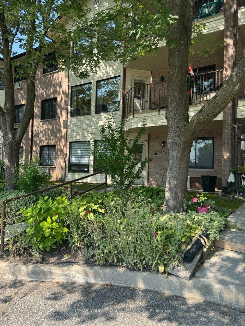 Photo 2 of Unit 104, 111 Grew Boulevard, Georgina, Sutton & Jackson's Point — HOMEH