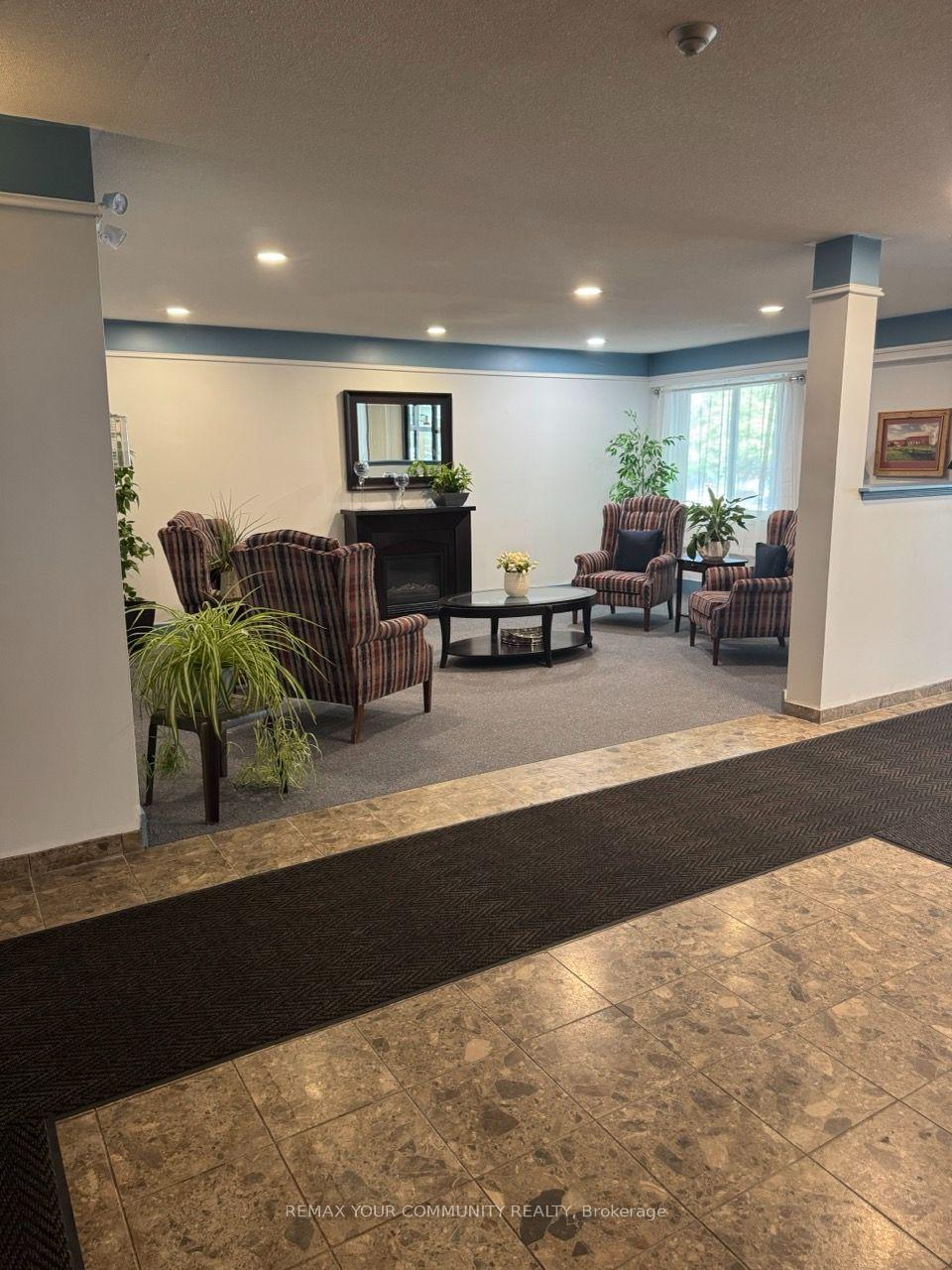 Photo 8 of Unit 104, 111 Grew Boulevard, Georgina, Sutton & Jackson's Point — HOMEH